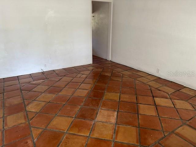 Image 7 of 15 For 2120 Washington Street