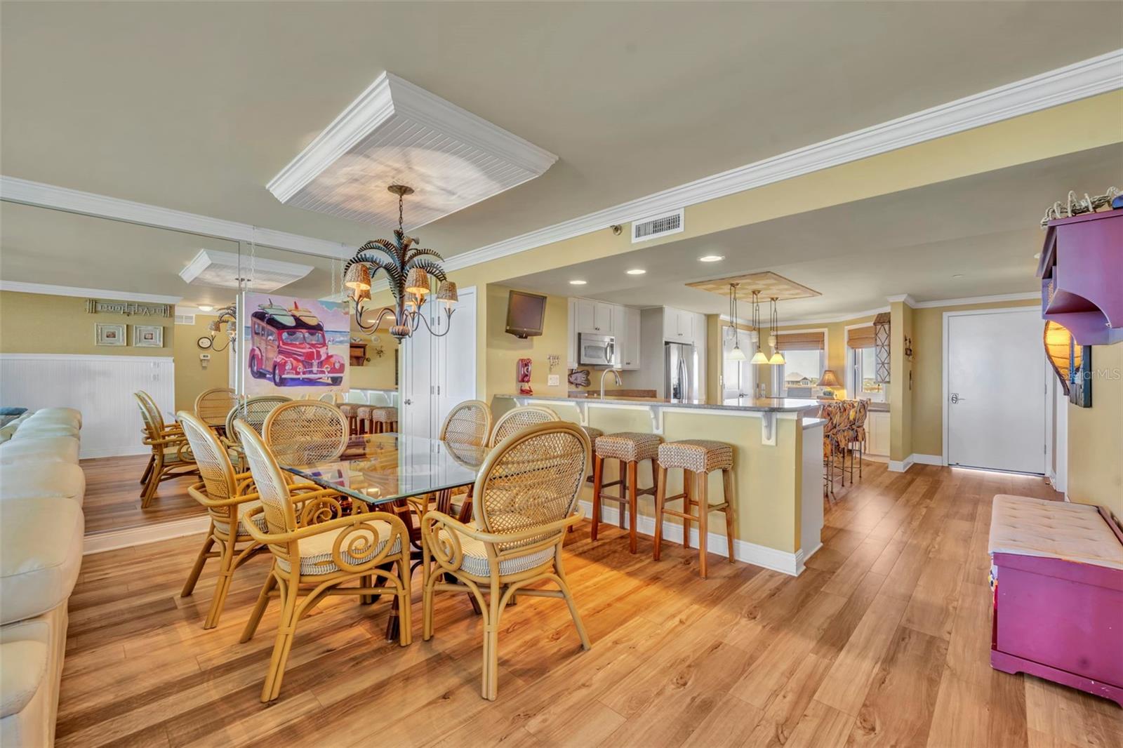 Image 13 of 42 For 257 Minorca Beach Way  406