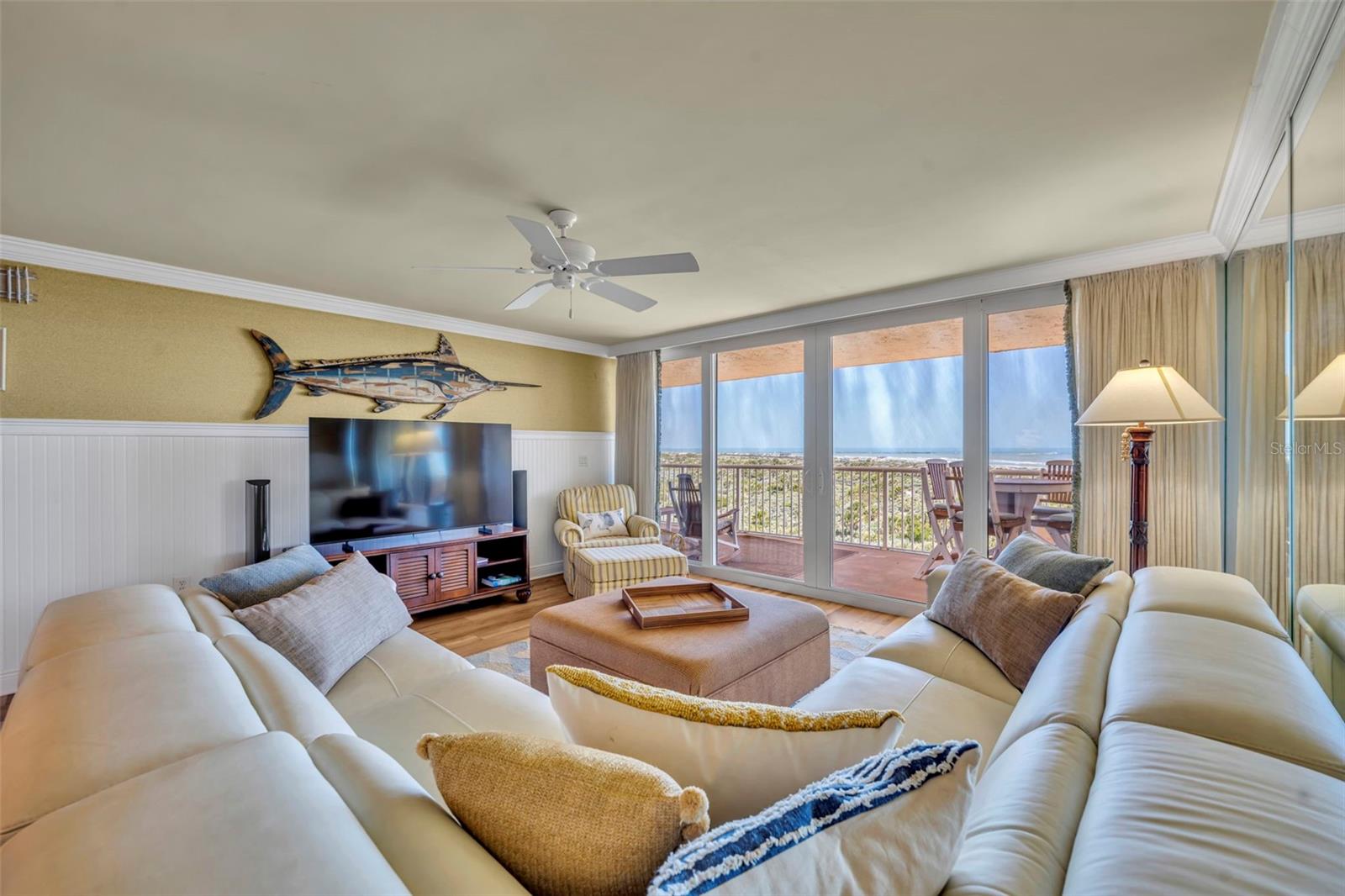 Image 14 of 42 For 257 Minorca Beach Way  406