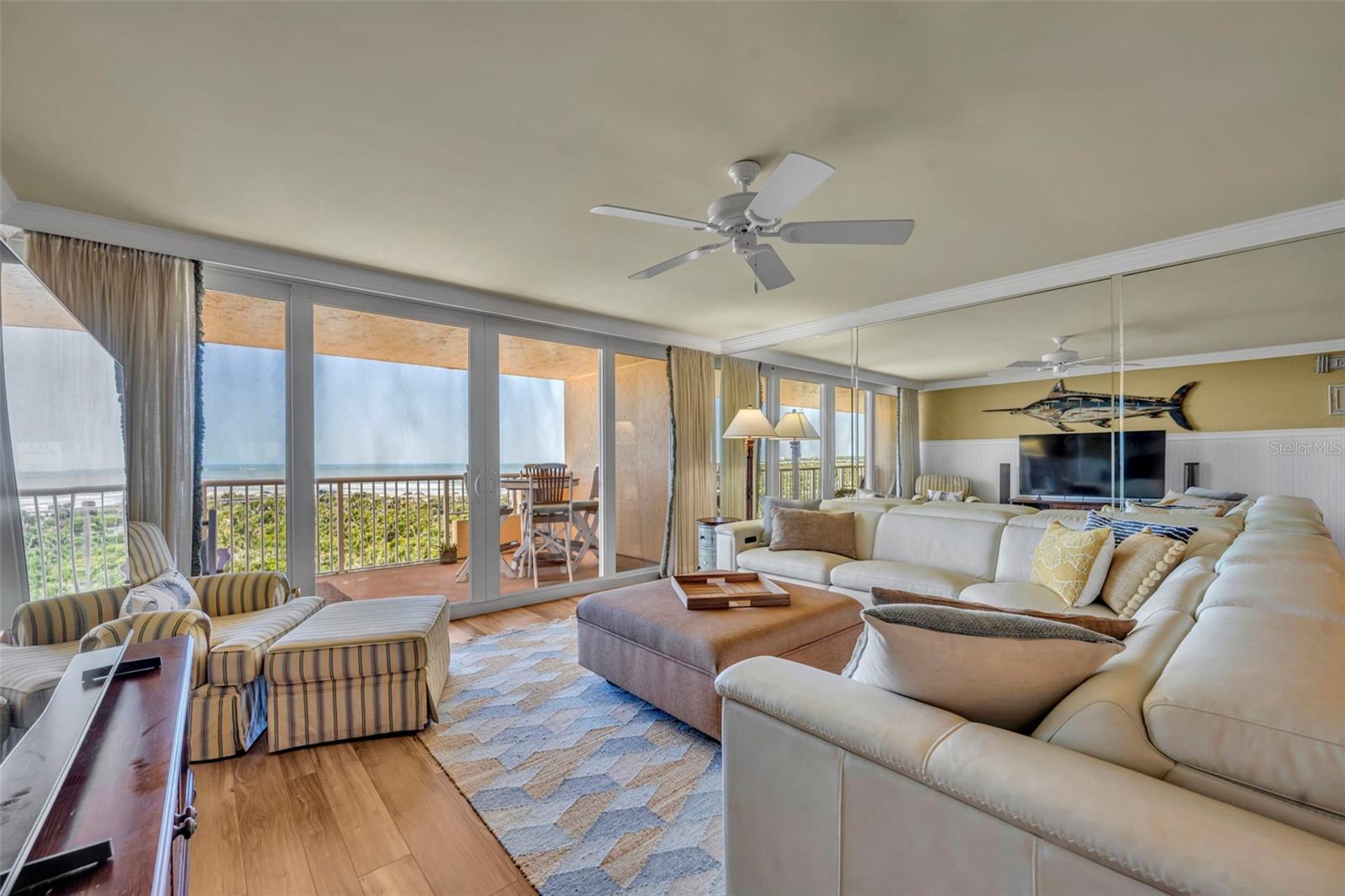 Image 15 of 42 For 257 Minorca Beach Way  406