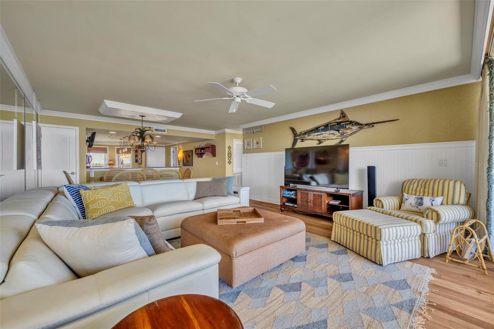 Image 16 of 42 For 257 Minorca Beach Way  406