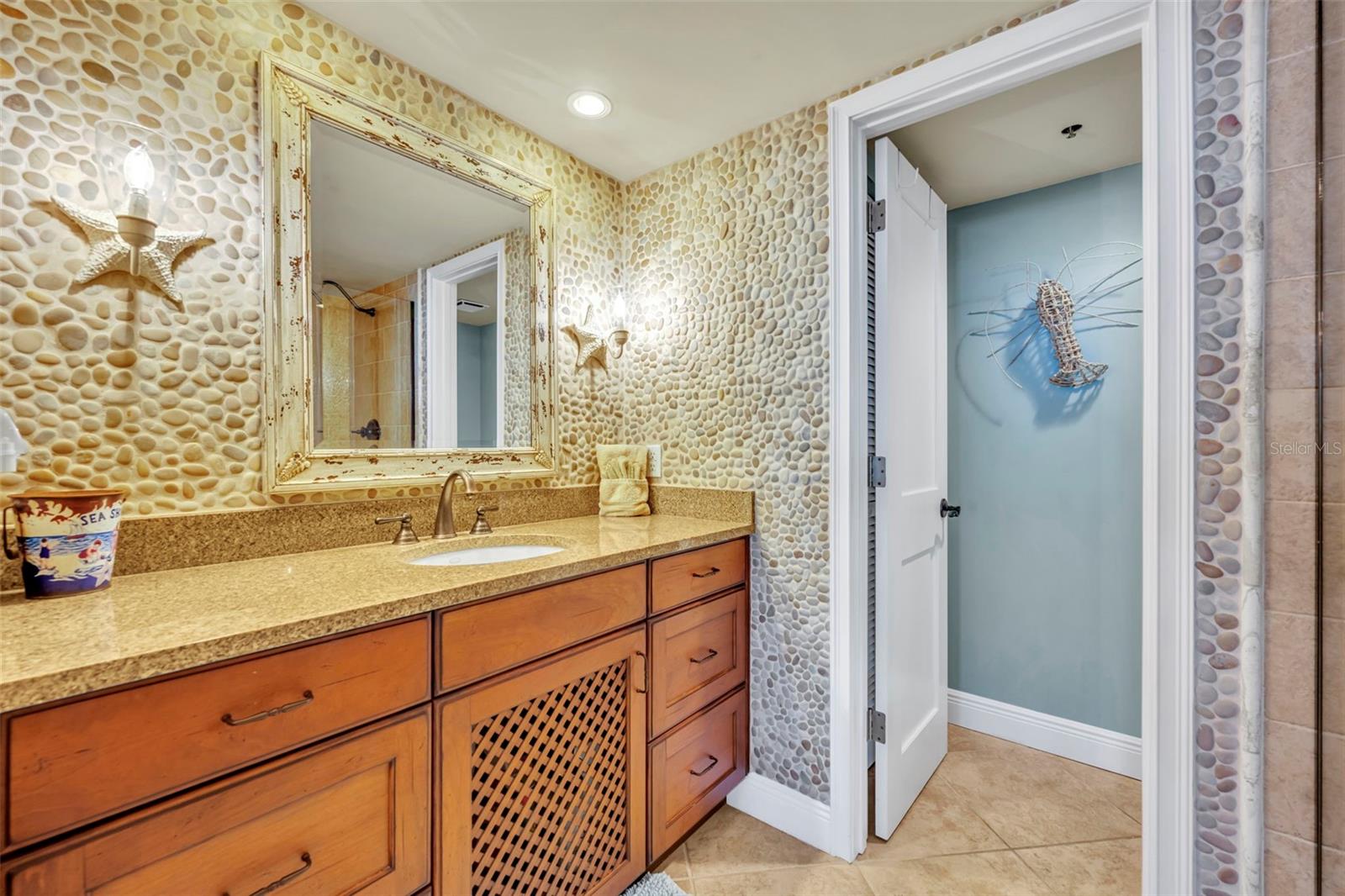 Image 21 of 42 For 257 Minorca Beach Way  406