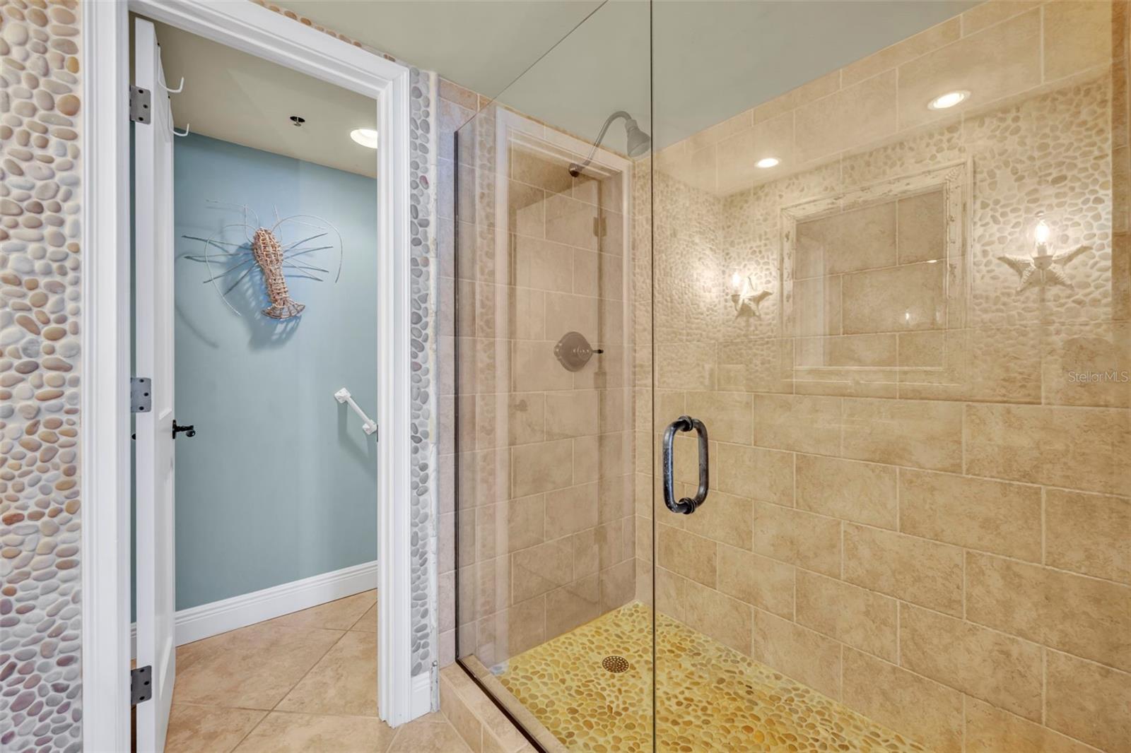 Image 22 of 42 For 257 Minorca Beach Way  406