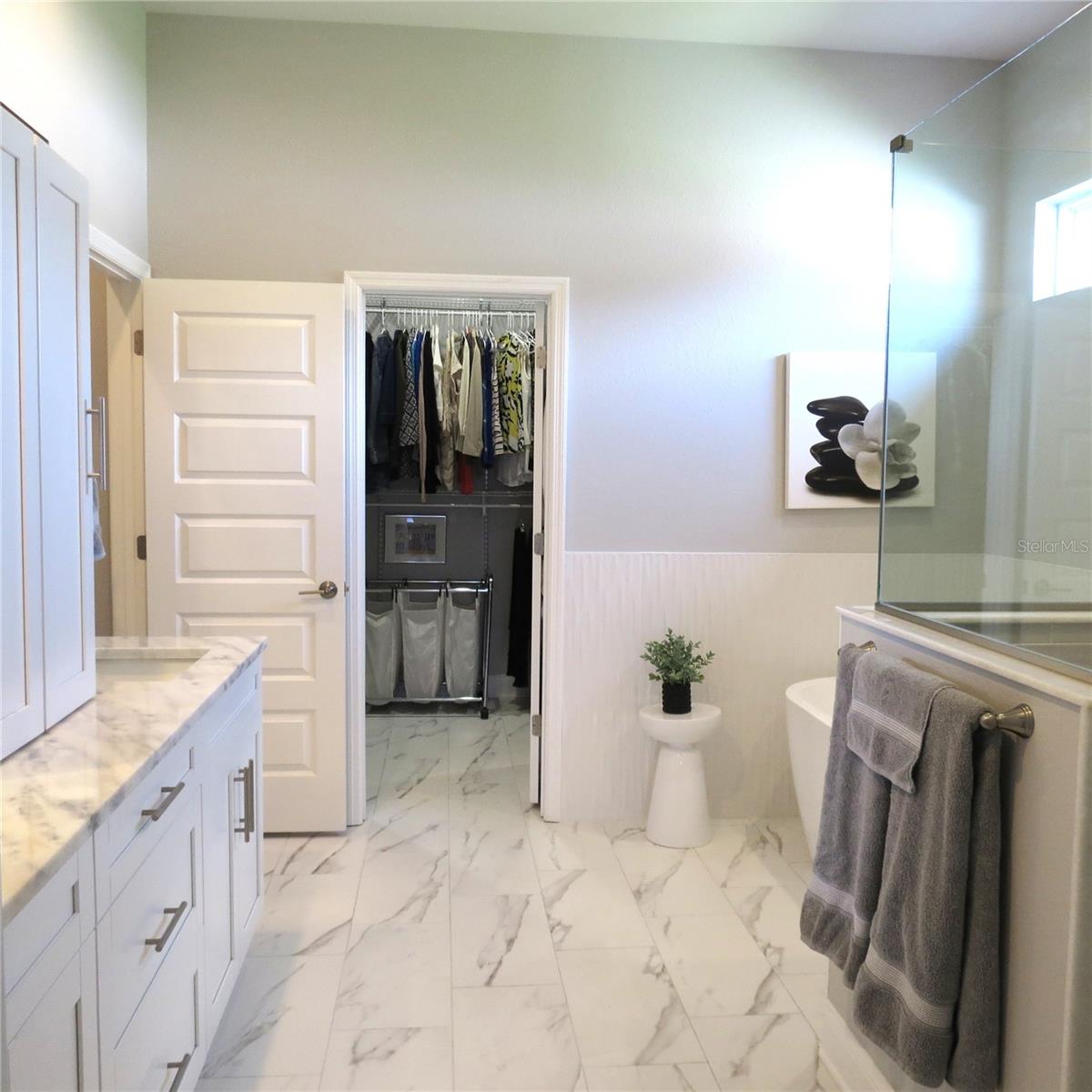 Image 17 of 46 For 6990 Bentridge Drive