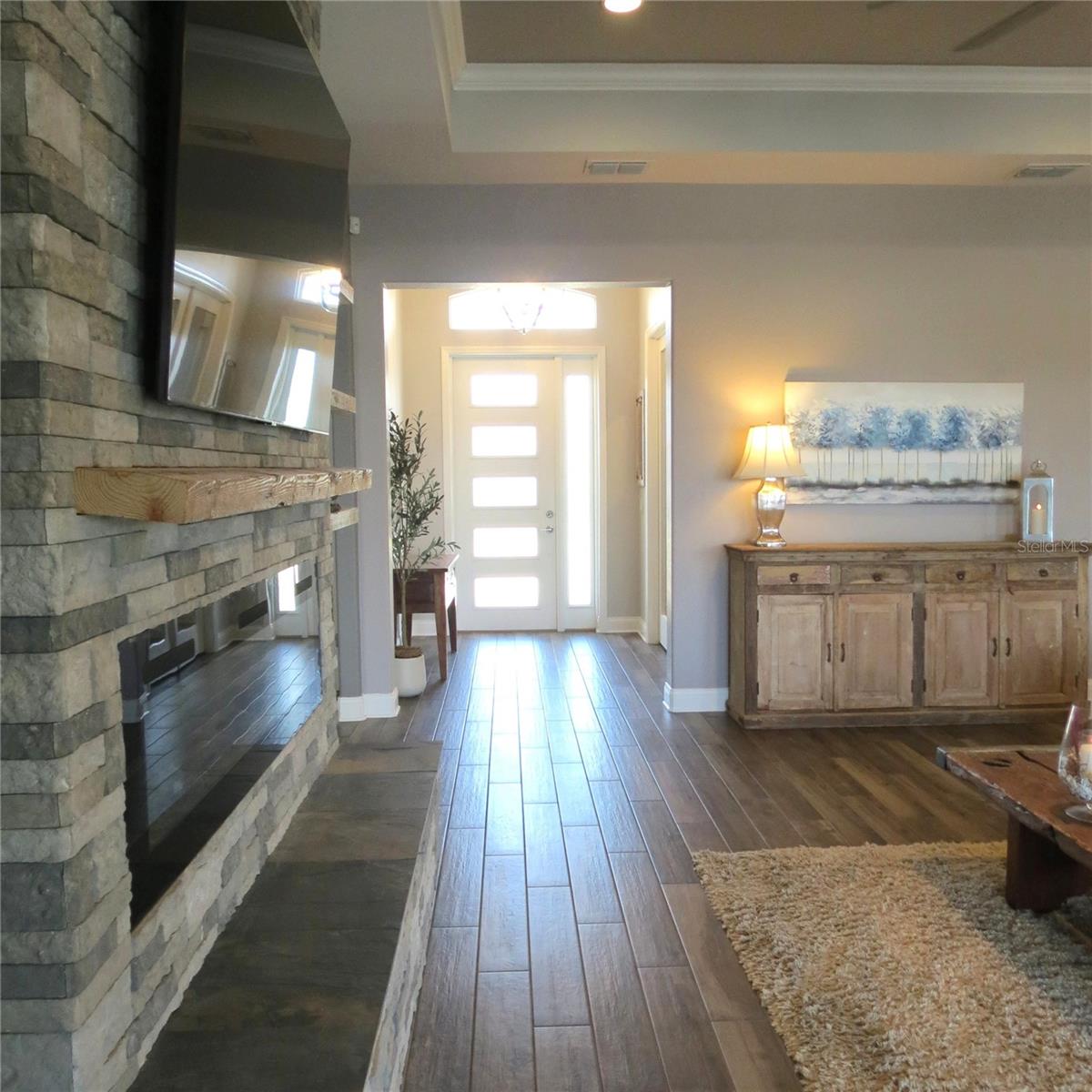 Image 5 of 46 For 6990 Bentridge Drive