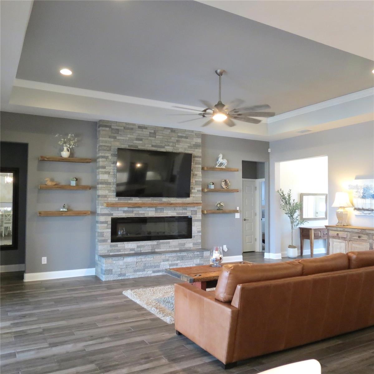 Image 7 of 46 For 6990 Bentridge Drive