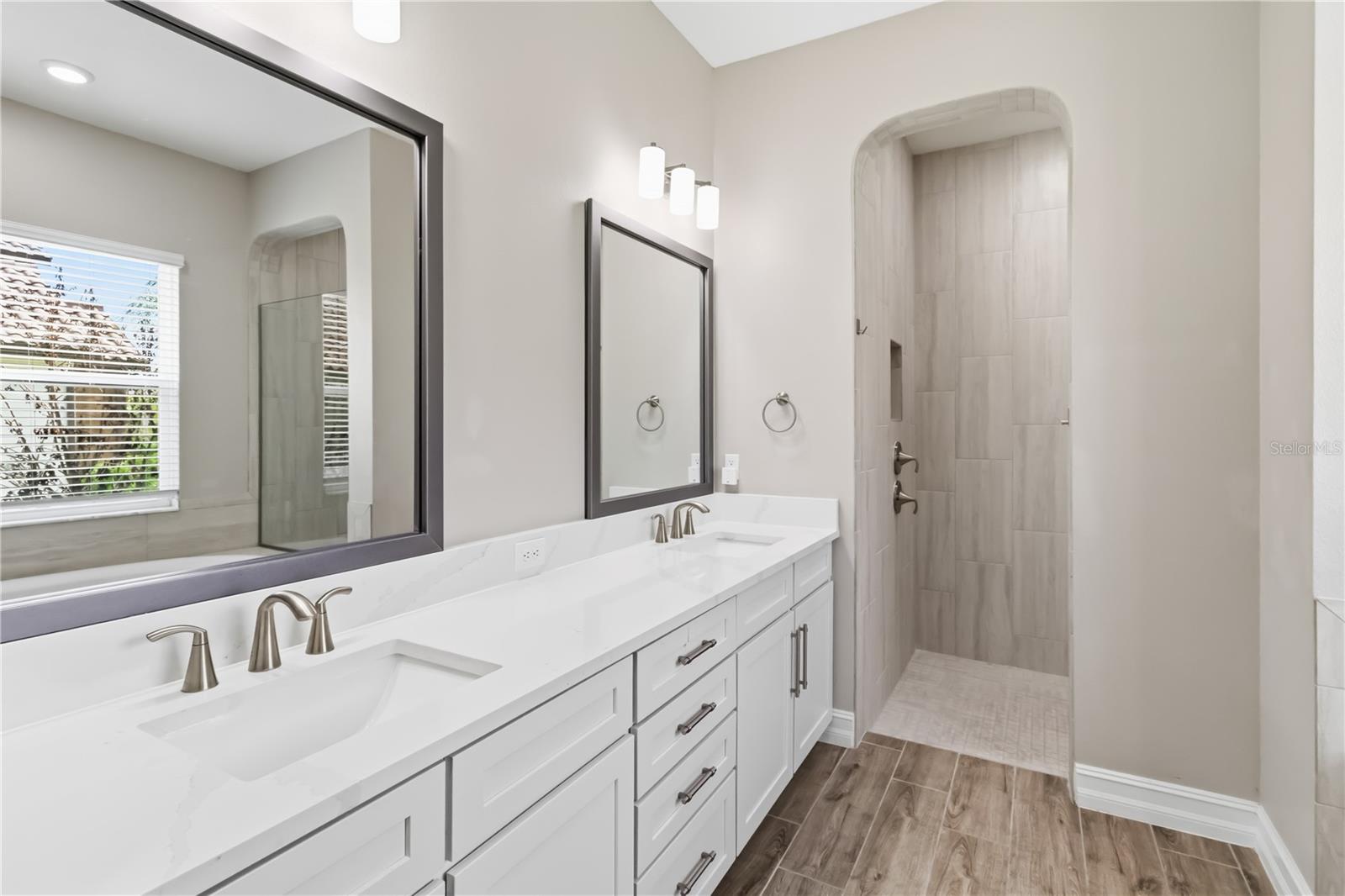 Image 23 of 50 For 3018 Cordoba Ranch Boulevard