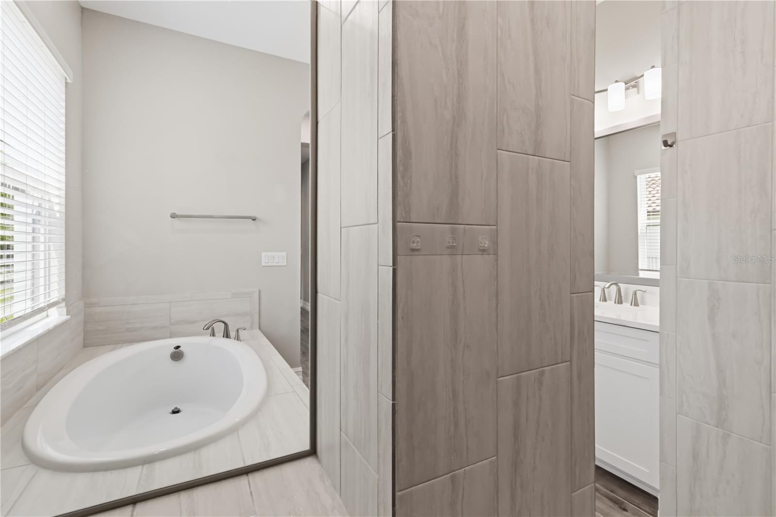 Image 28 of 50 For 3018 Cordoba Ranch Boulevard