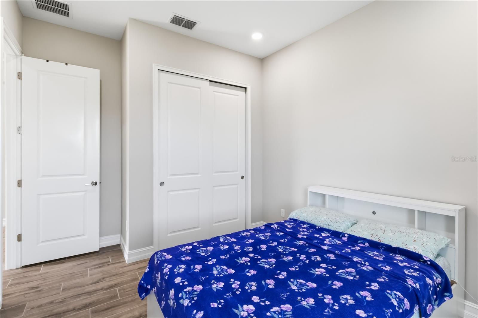 Image 36 of 50 For 3018 Cordoba Ranch Boulevard