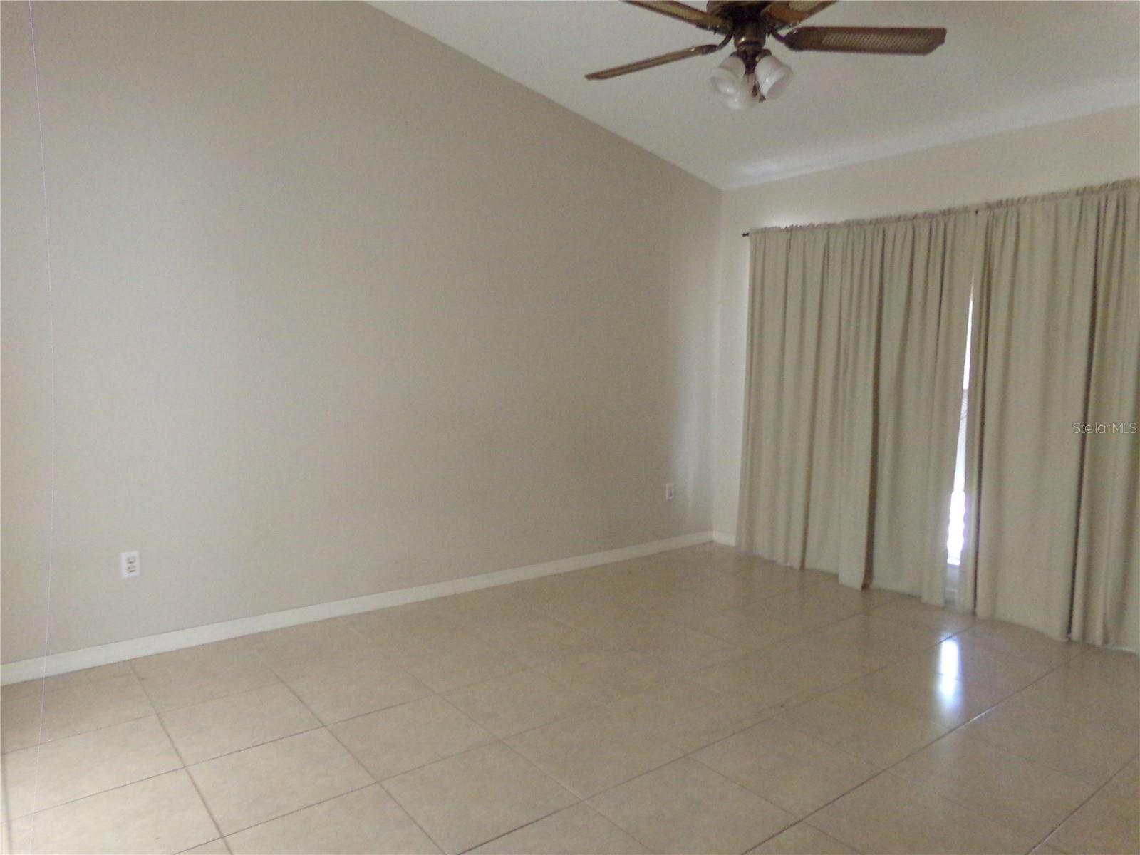 Image 15 of 31 For 1041 Kelsey Ave