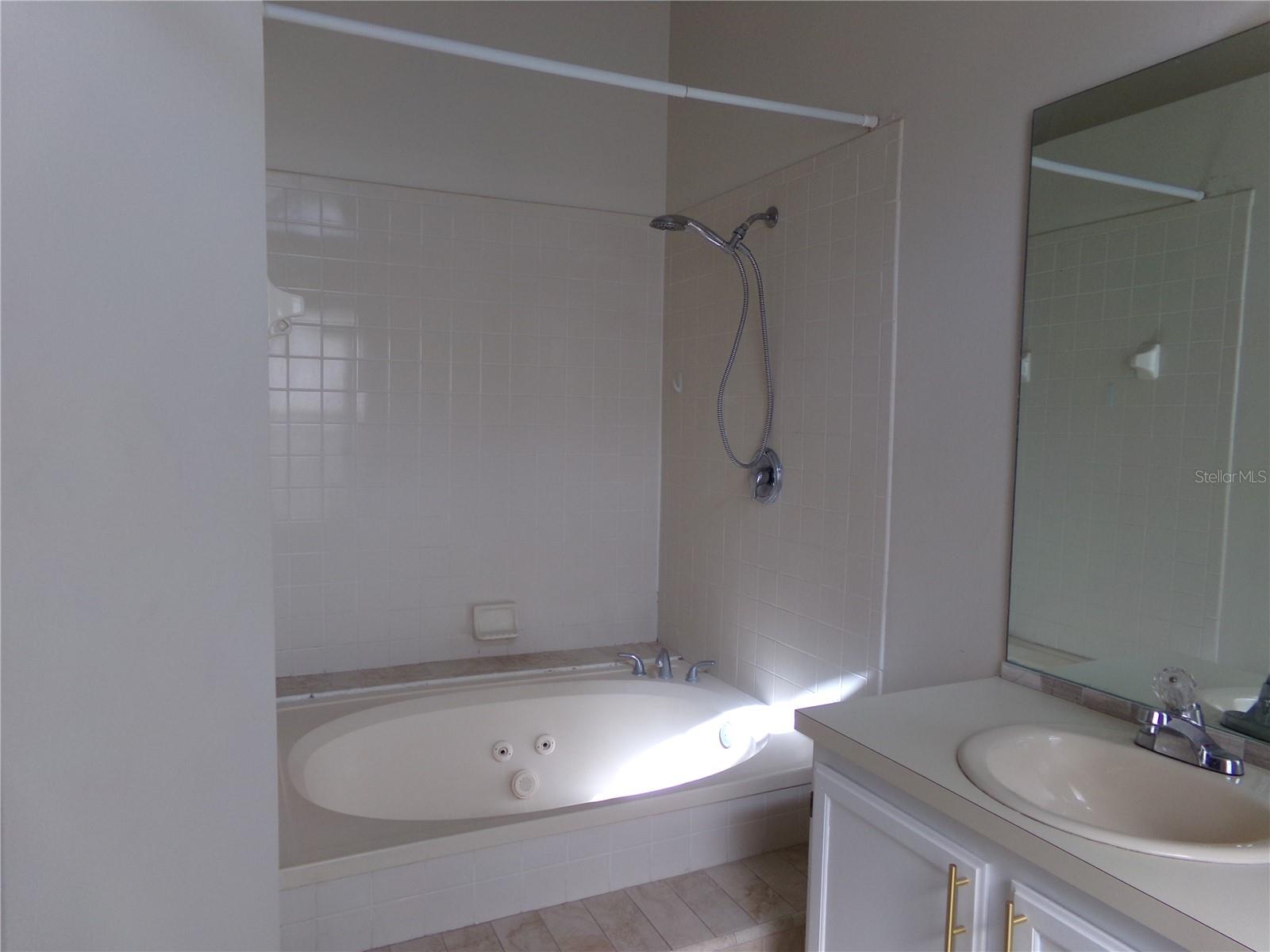 Image 19 of 31 For 1041 Kelsey Ave