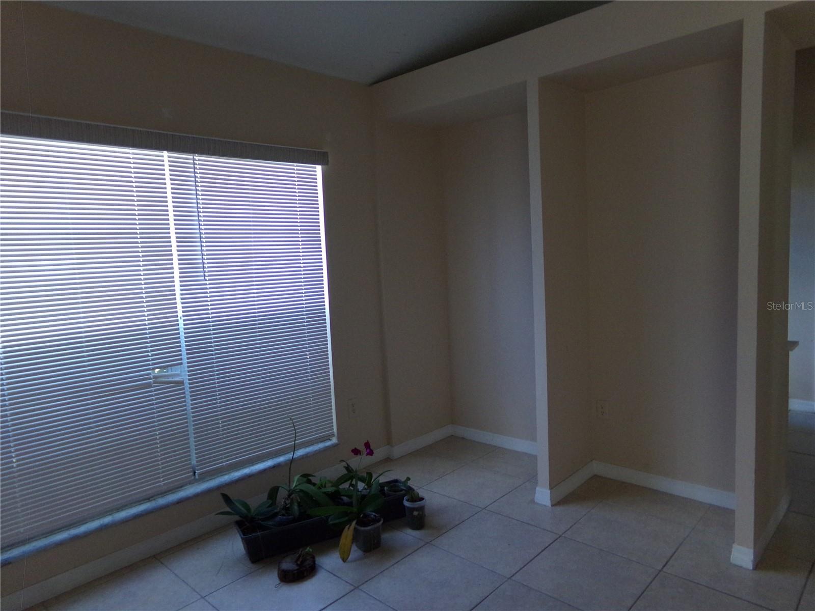 Image 5 of 31 For 1041 Kelsey Ave