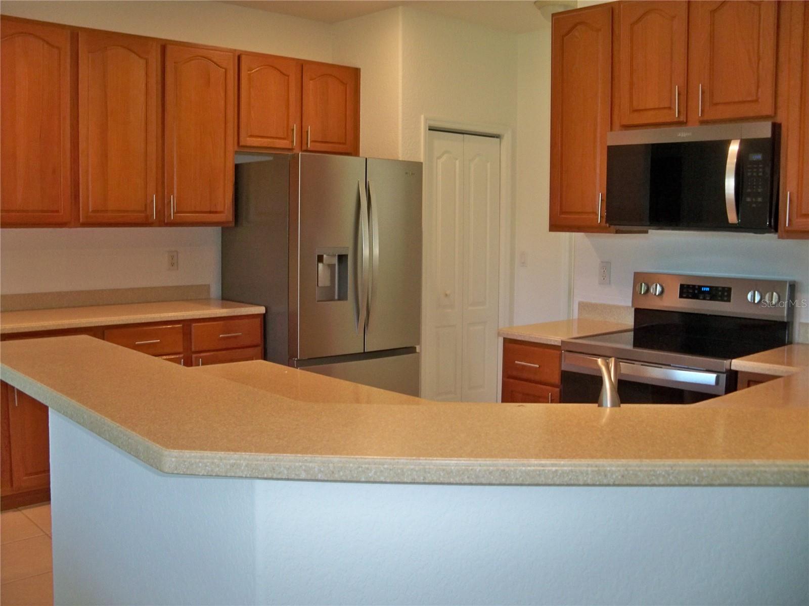 Image 4 of 26 For 9709 Spring Lake Drive