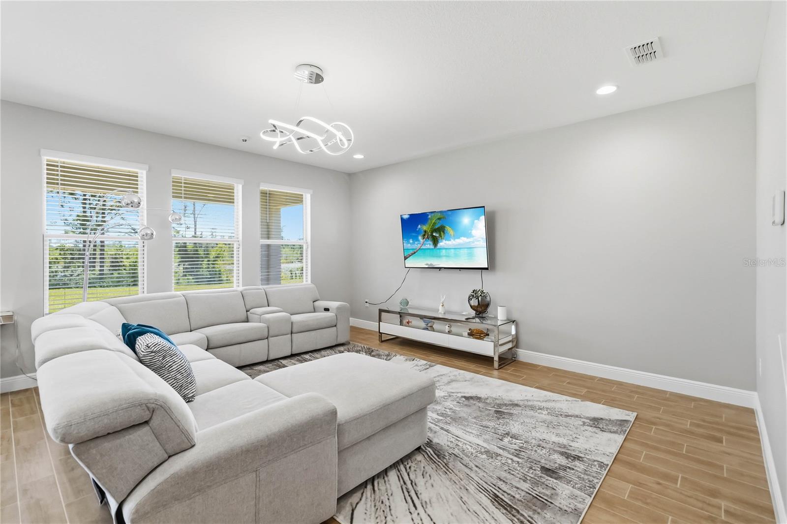 Image 9 of 53 For 17876 Adrift Road