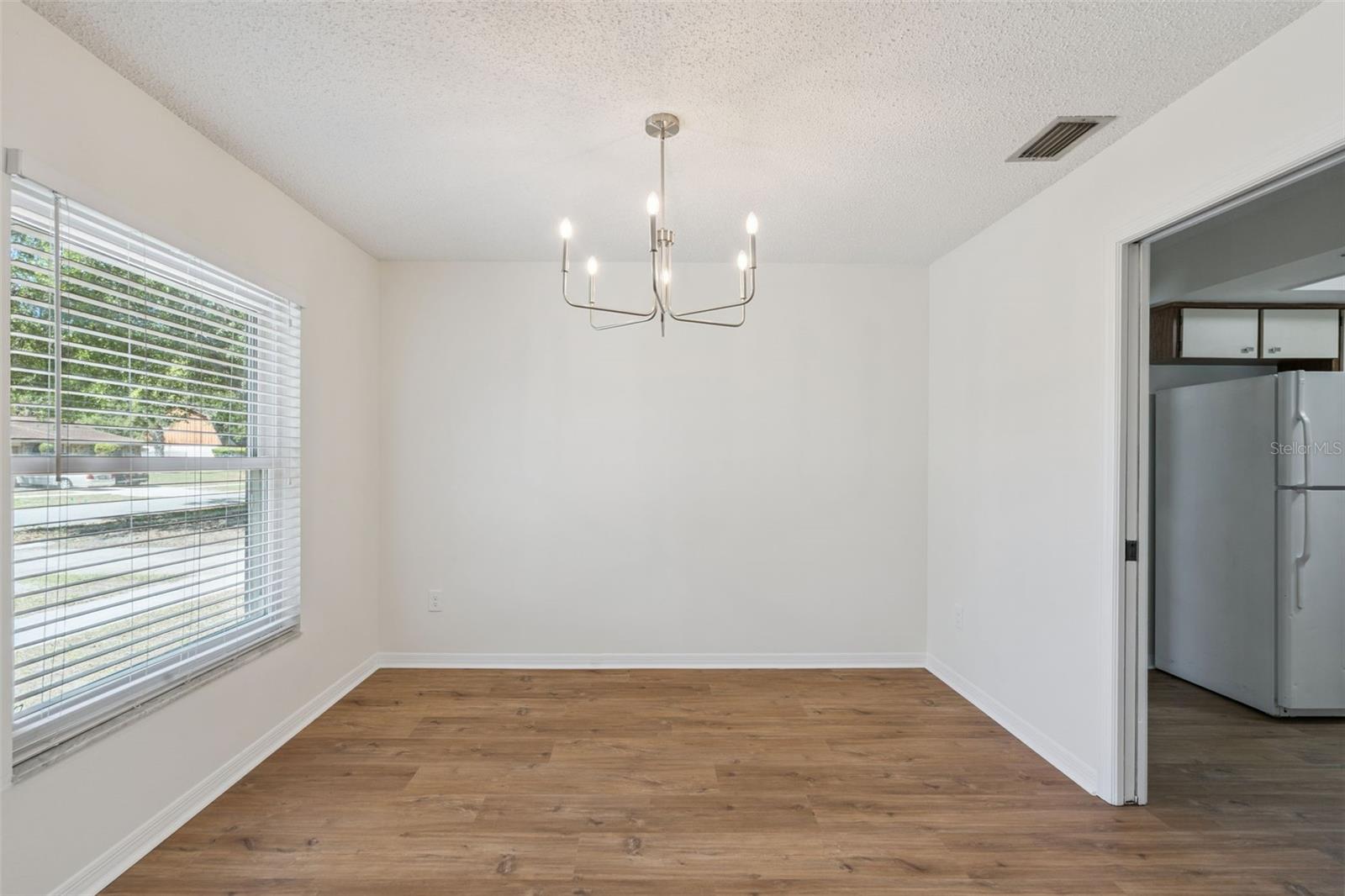 Image 4 of 18 For 8559 Tansy Drive