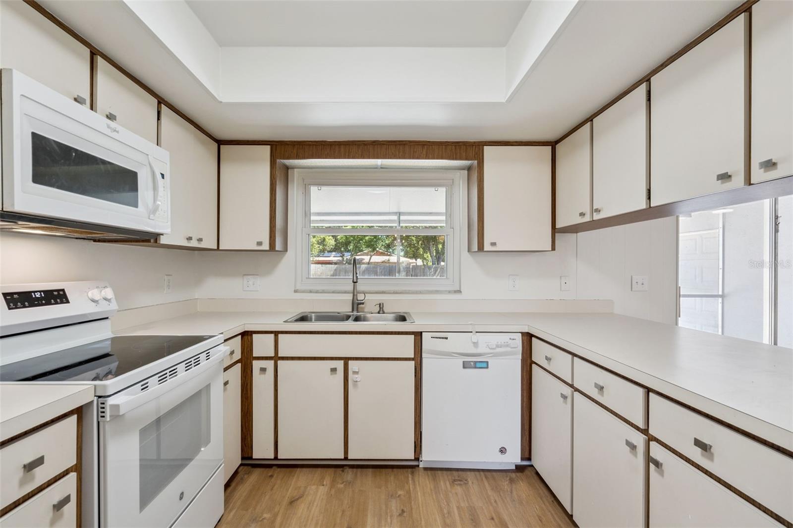 Image 5 of 18 For 8559 Tansy Drive