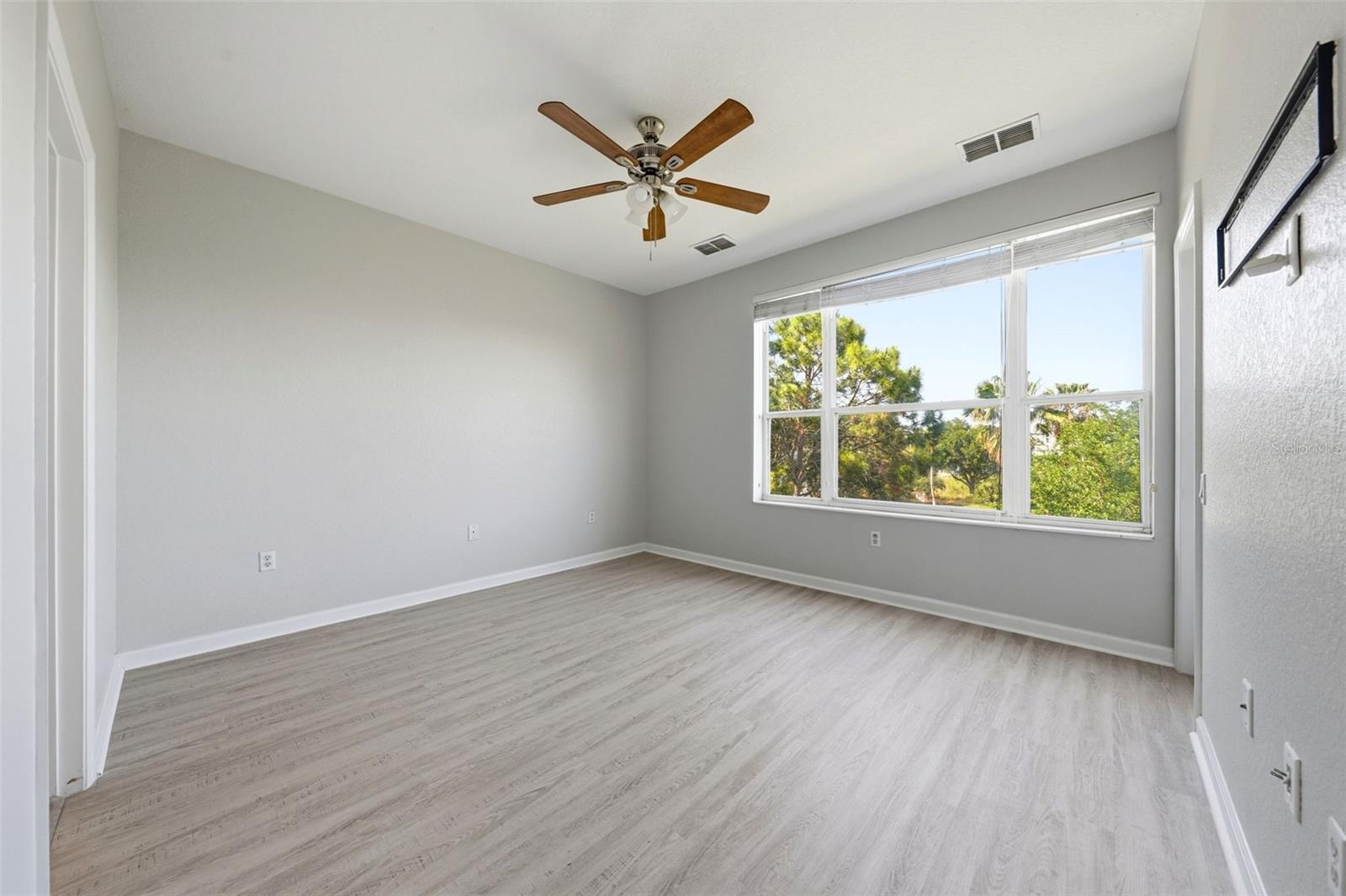 Image 25 of 42 For 4845 Tidecrest Avenue 146