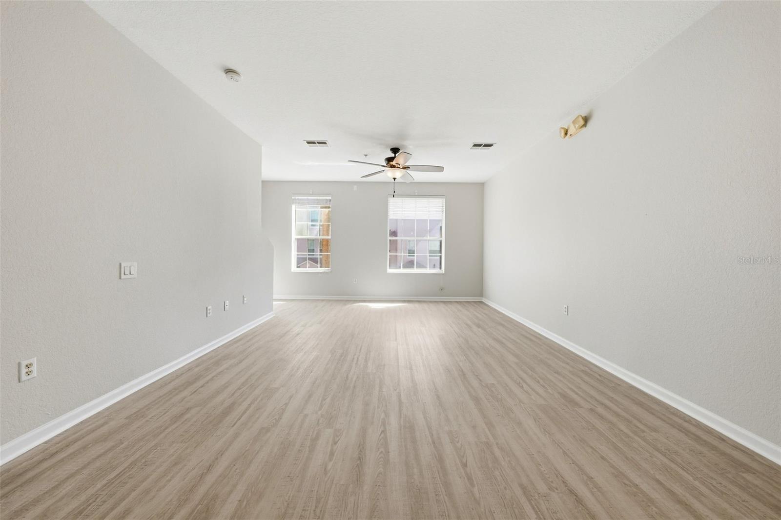 Image 7 of 42 For 4845 Tidecrest Avenue 146