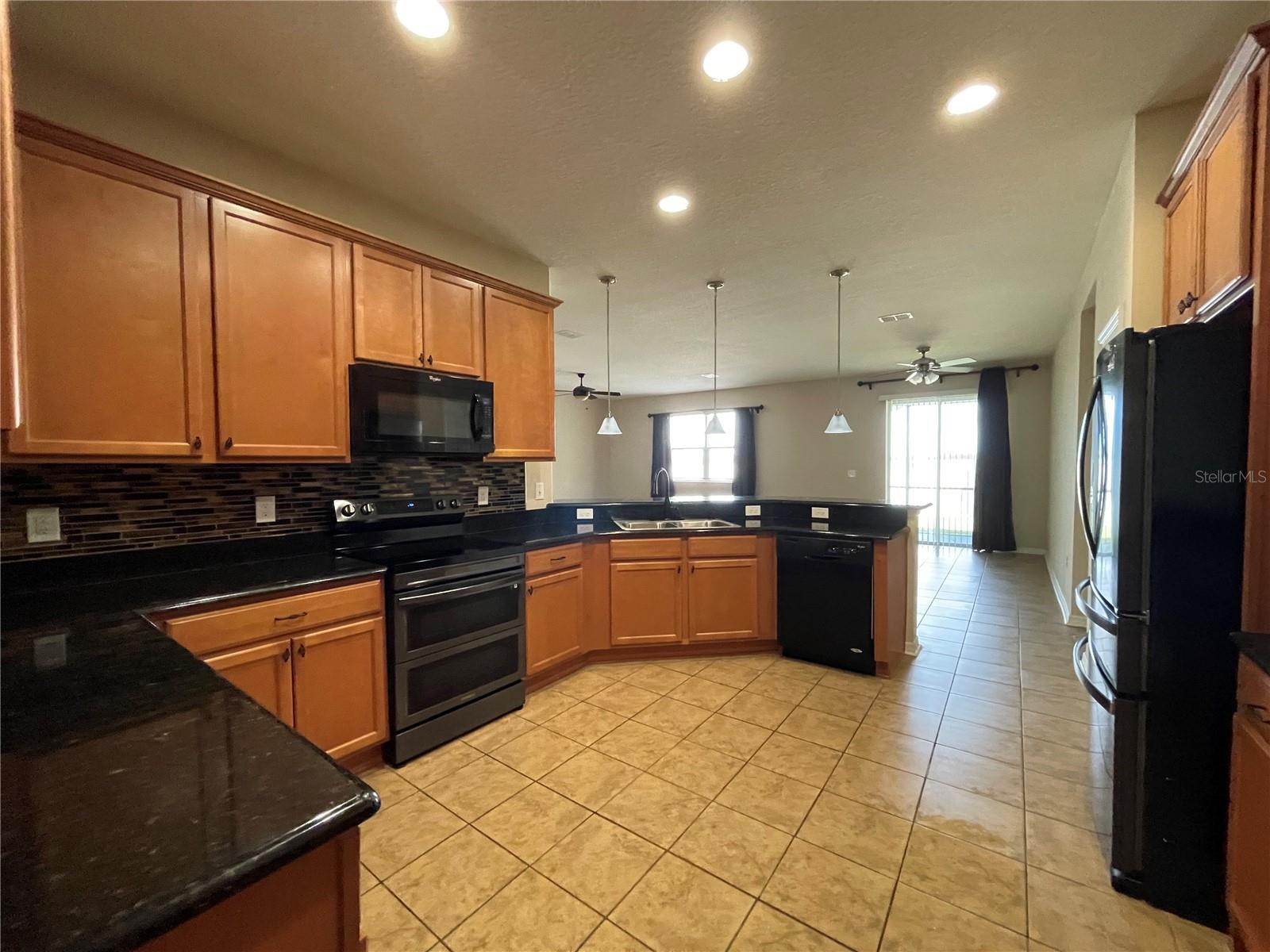 Image 2 of 23 For 10026 Weathers Loop