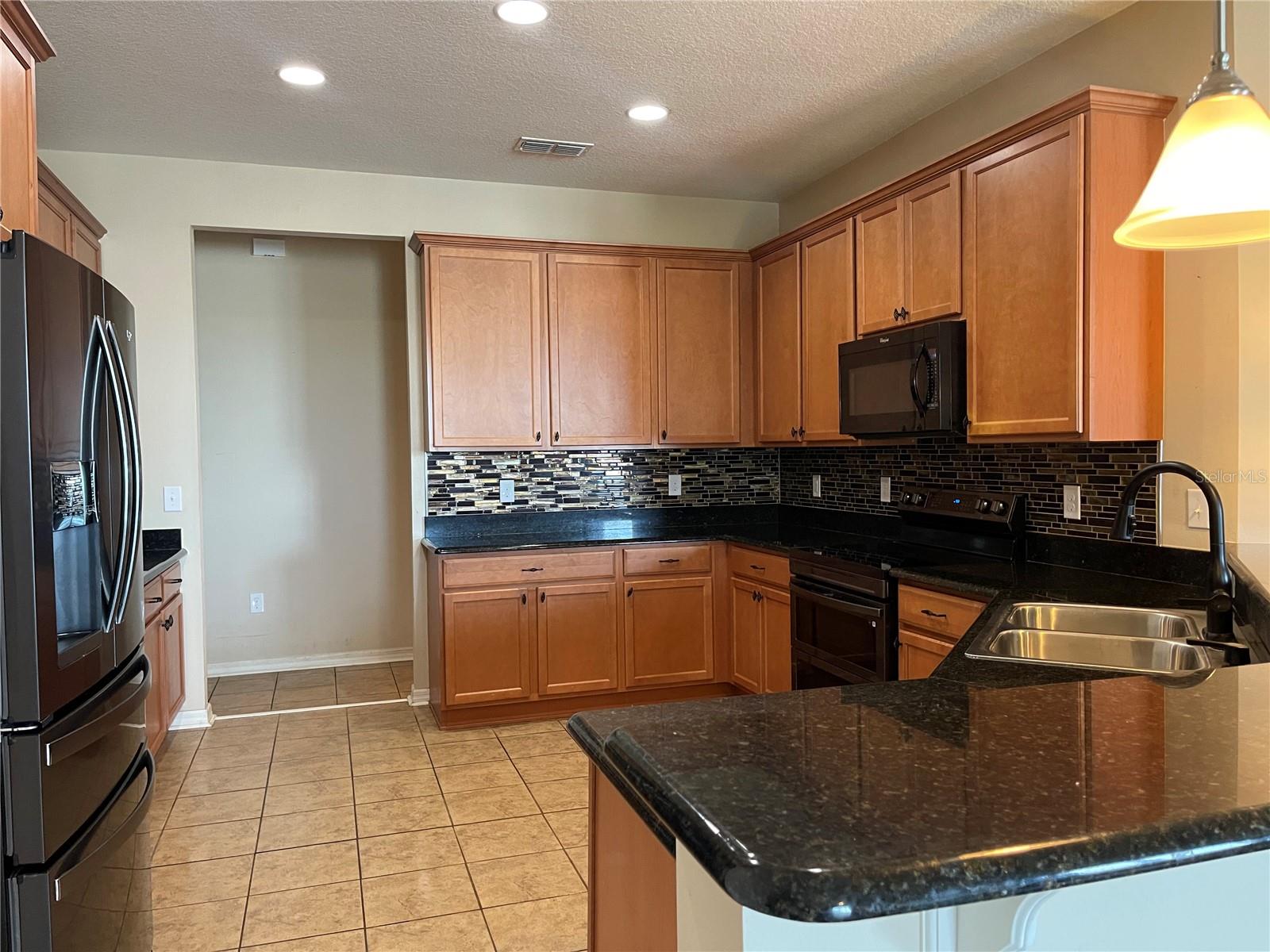 Image 4 of 23 For 10026 Weathers Loop