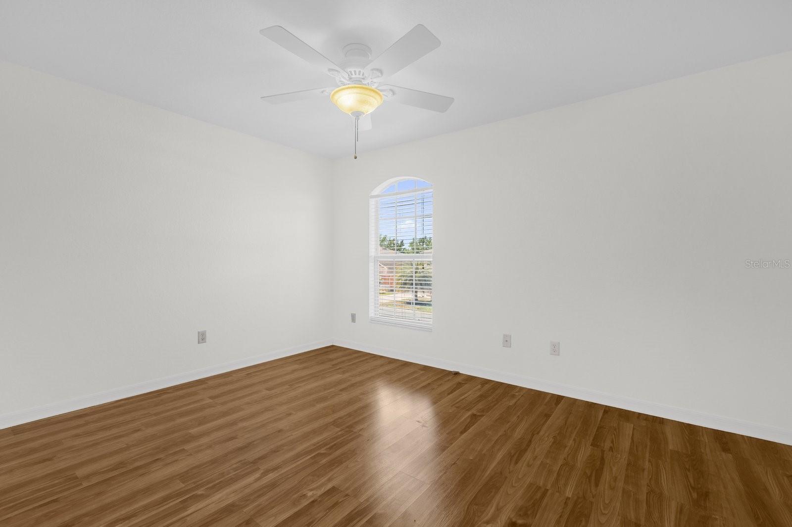 Image 23 of 33 For 5090 122nd Boulevard