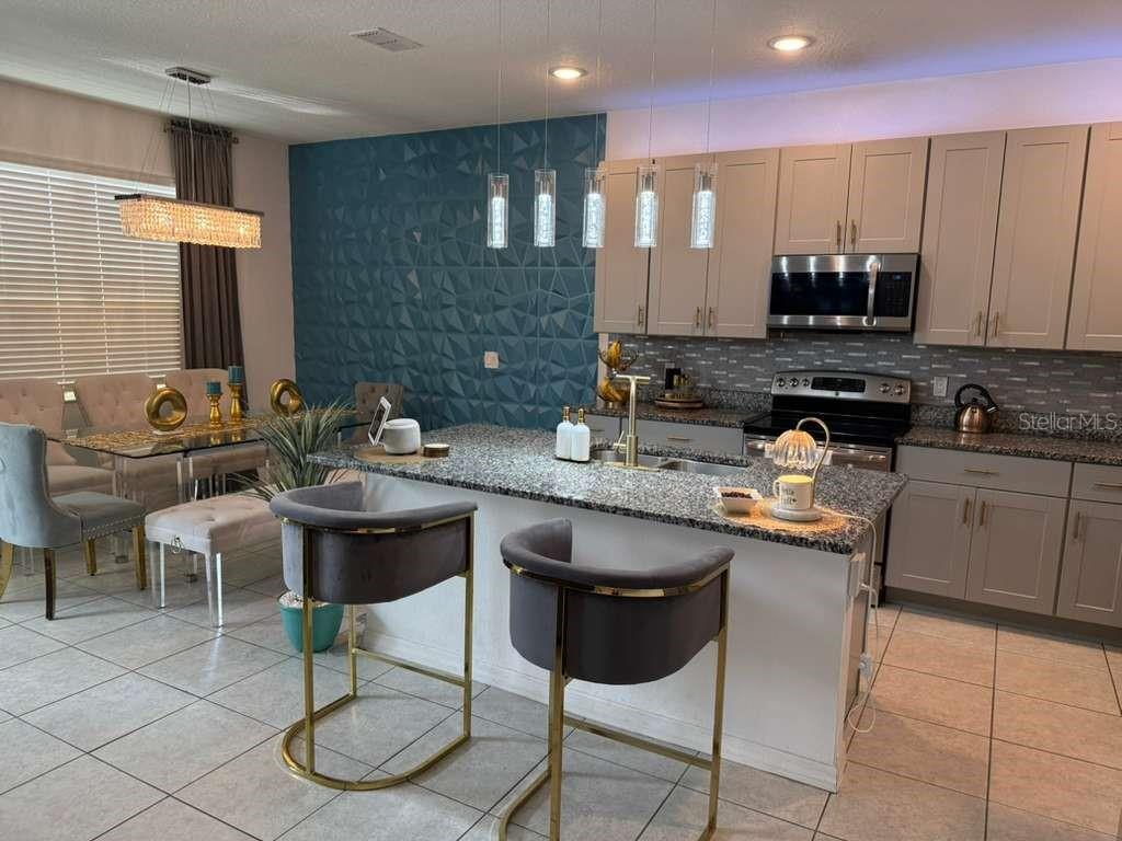 Image 3 of 18 For 570 Feltrim Manor Road