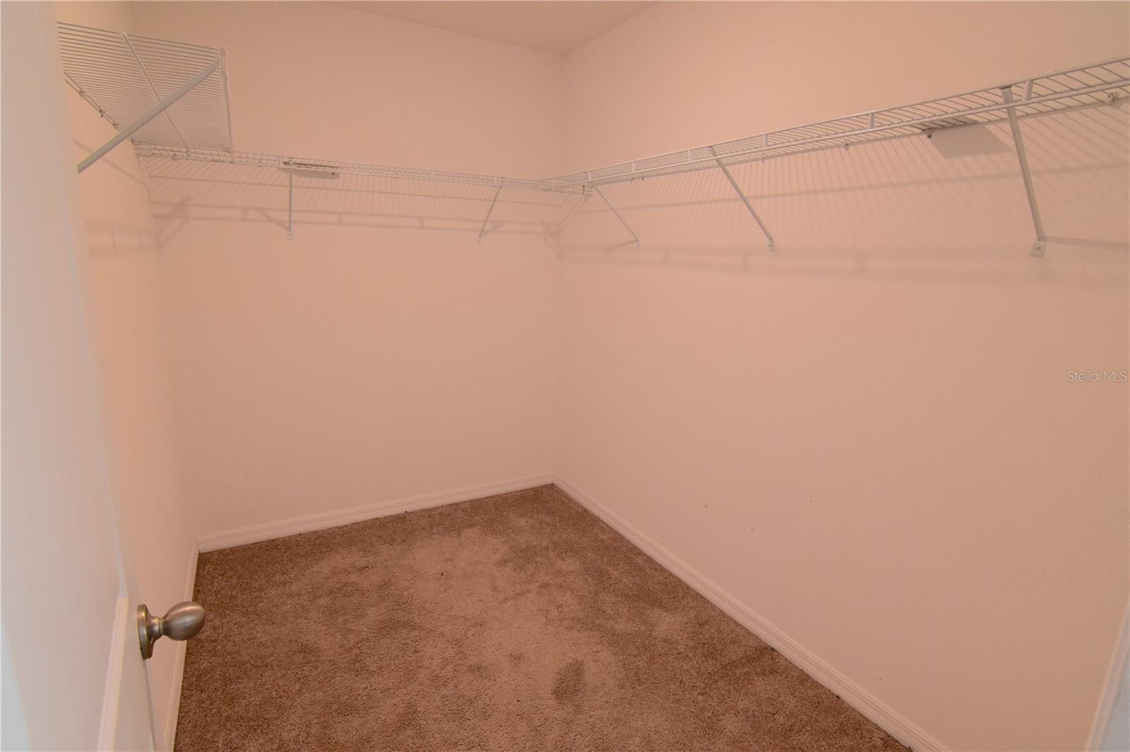 Image 14 of 22 For 855 Grandin Street