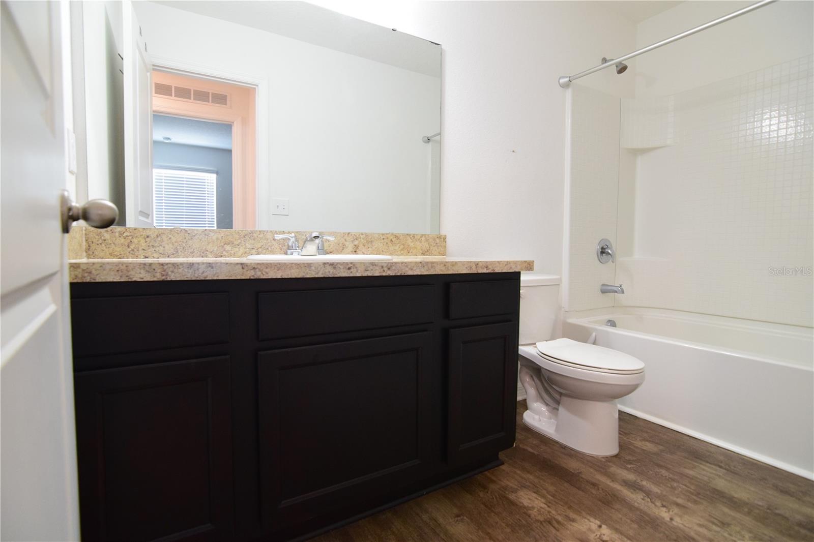 Image 17 of 22 For 855 Grandin Street