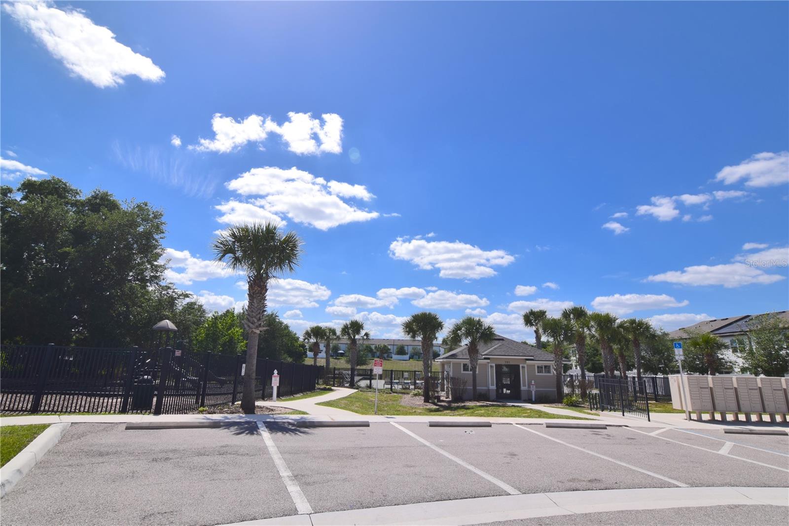 Image 21 of 22 For 855 Grandin Street