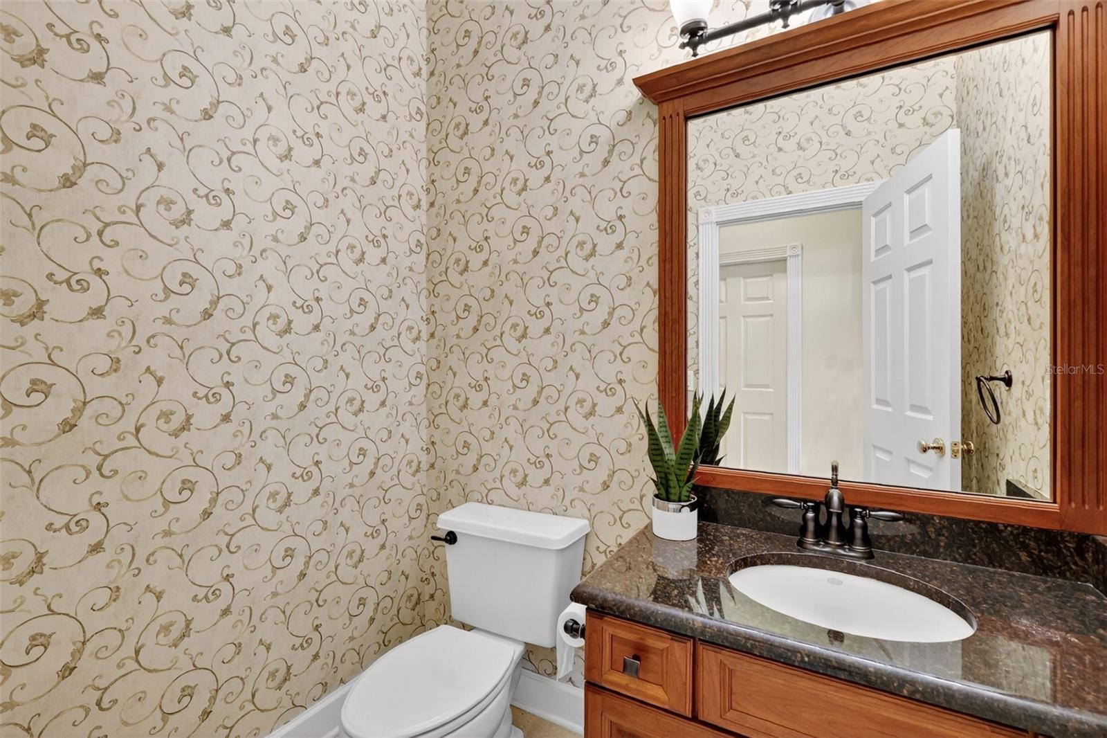 Image 22 of 61 For 1741 Edgewater Drive