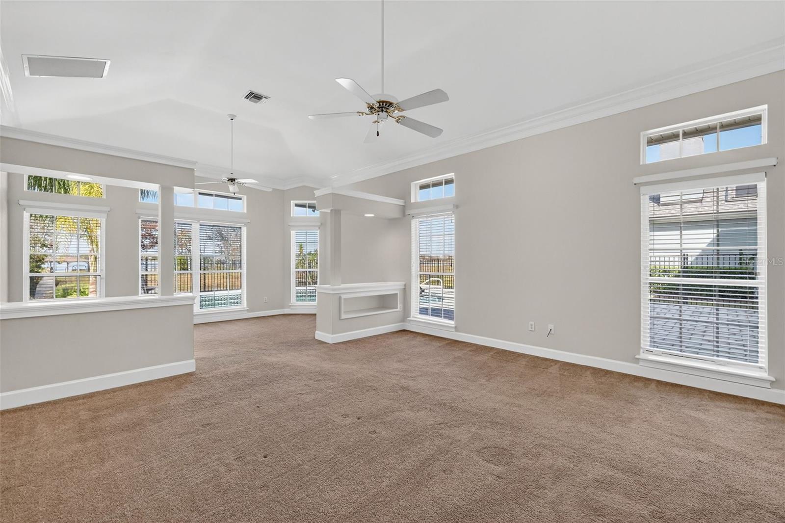 Image 23 of 61 For 1741 Edgewater Drive