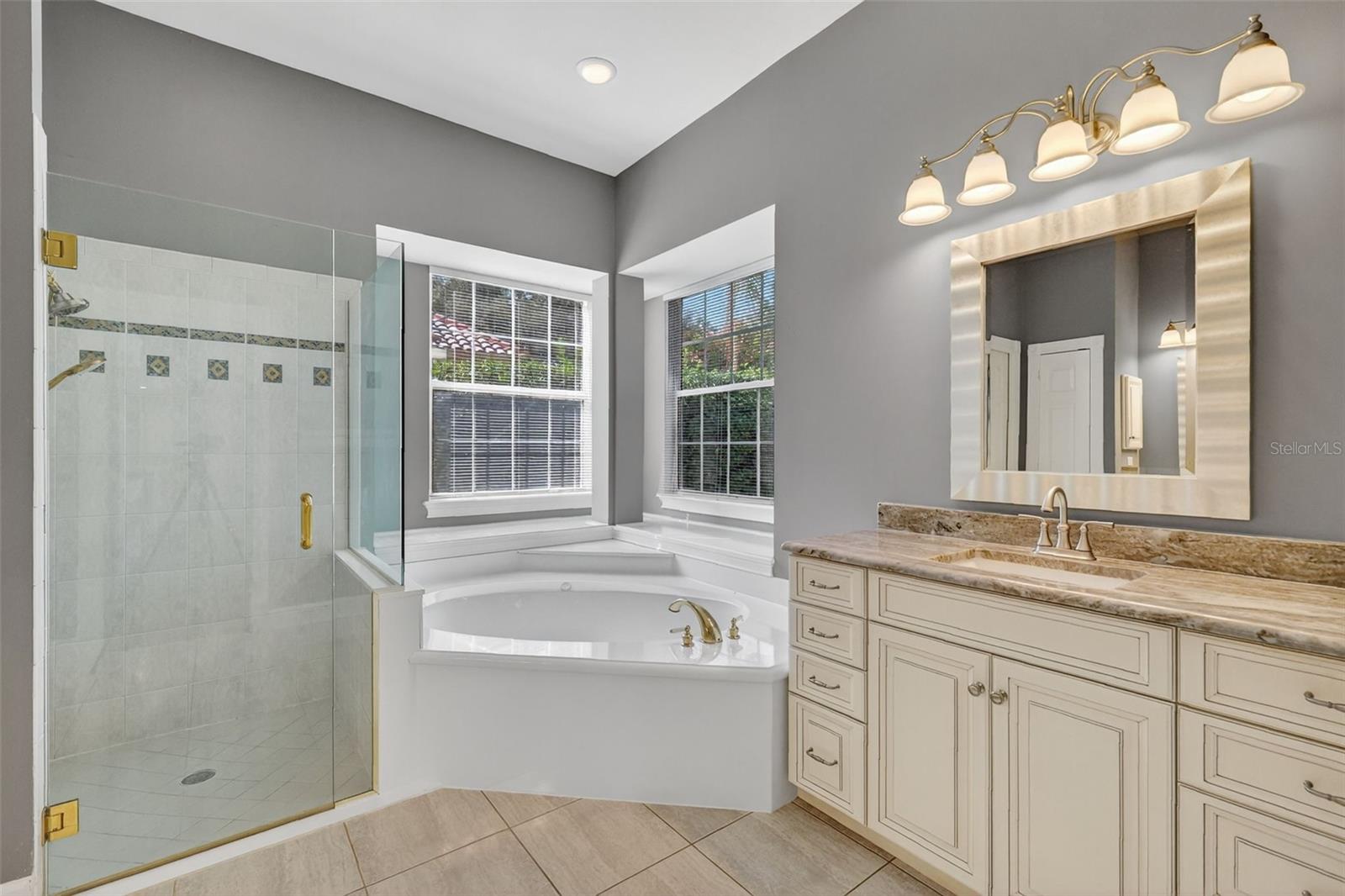 Image 25 of 61 For 1741 Edgewater Drive