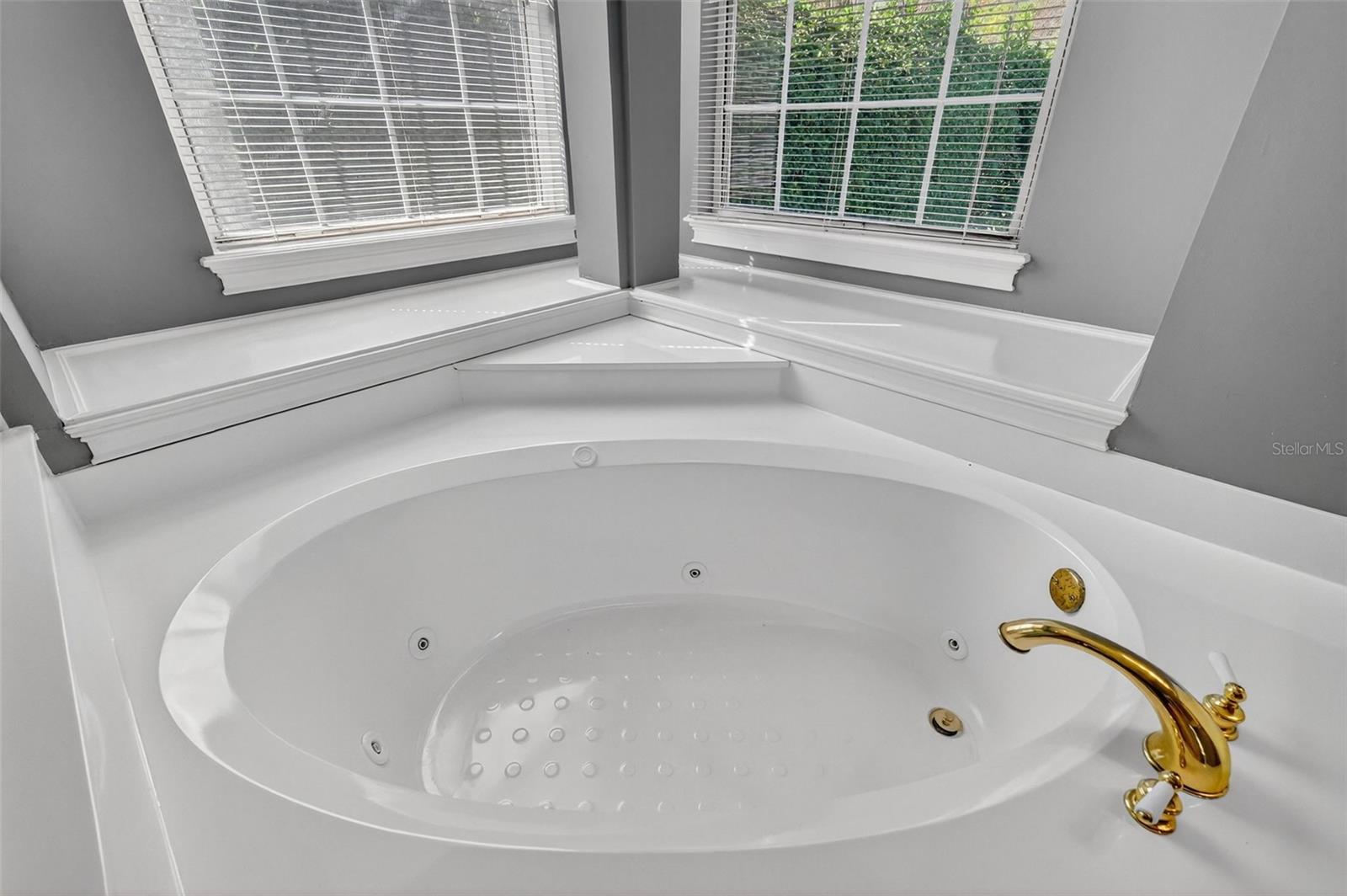 Image 26 of 61 For 1741 Edgewater Drive