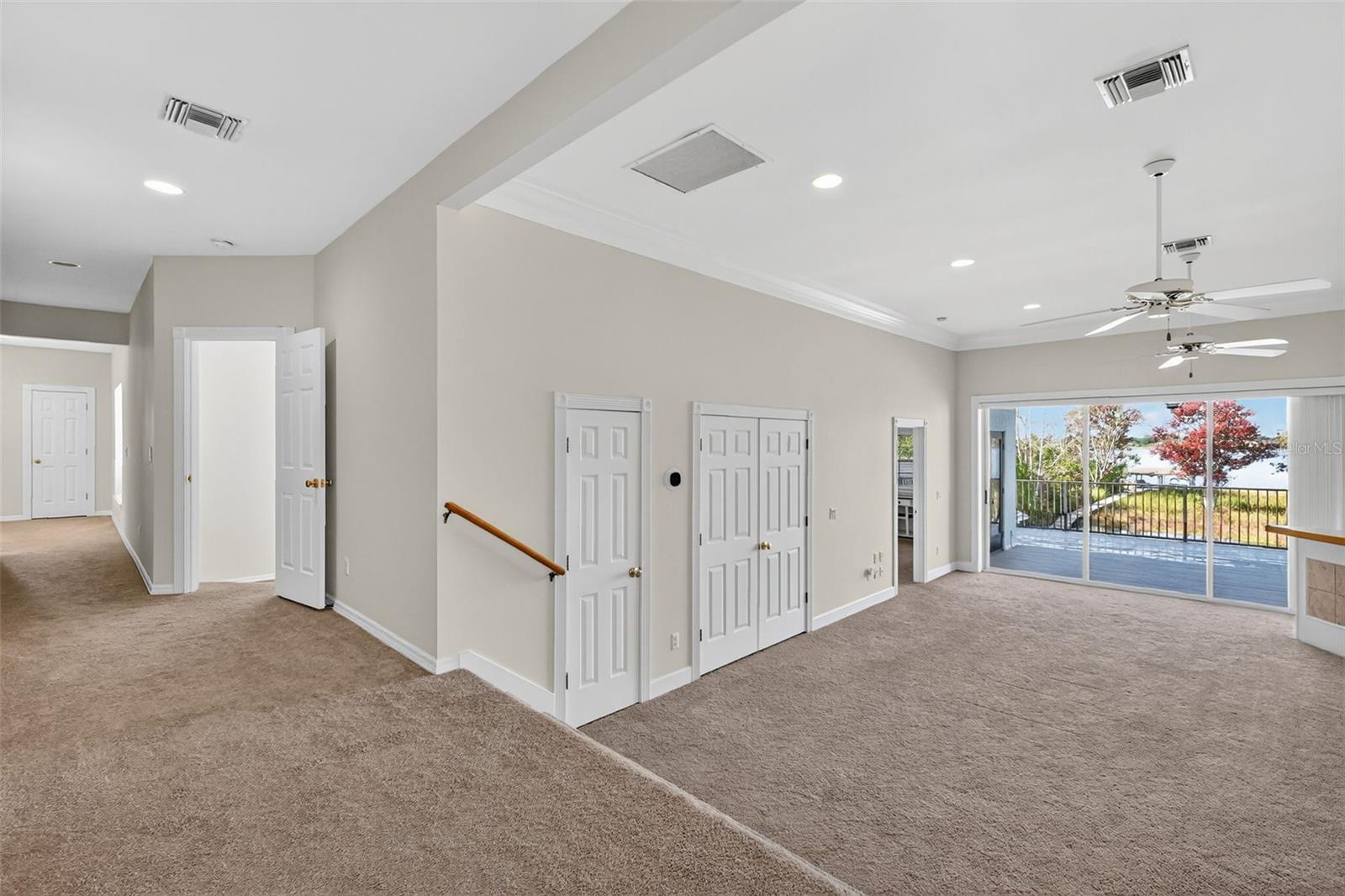 Image 28 of 61 For 1741 Edgewater Drive