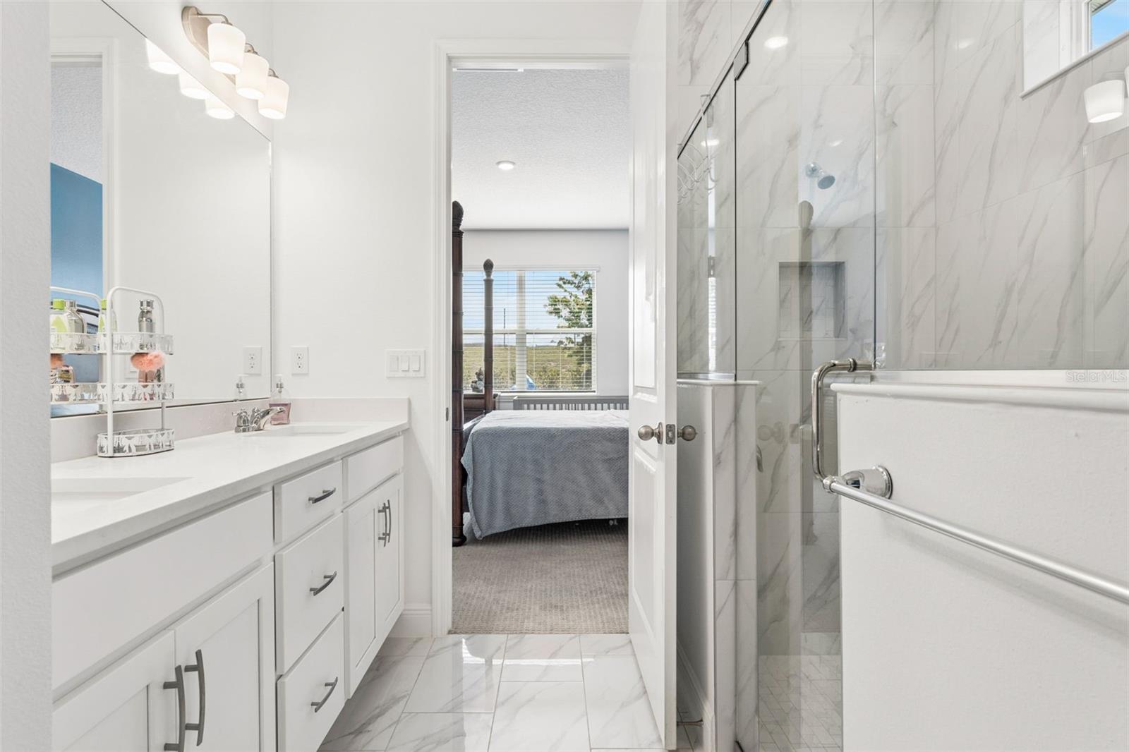 Image 18 of 37 For 1952 Sunshine Peak Drive