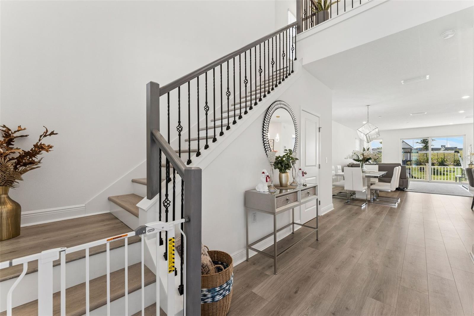 Image 20 of 37 For 1952 Sunshine Peak Drive