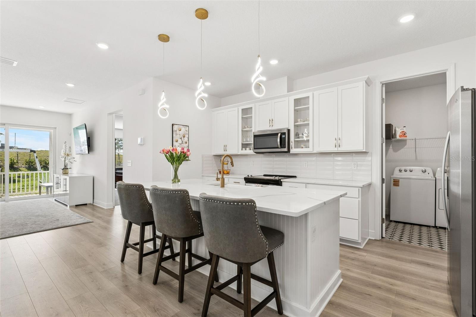 Image 5 of 37 For 1952 Sunshine Peak Drive