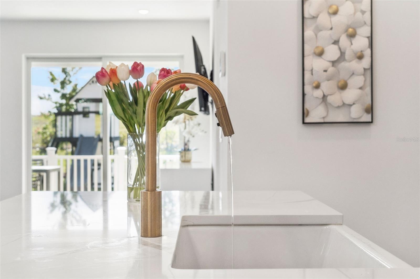 Image 6 of 37 For 1952 Sunshine Peak Drive