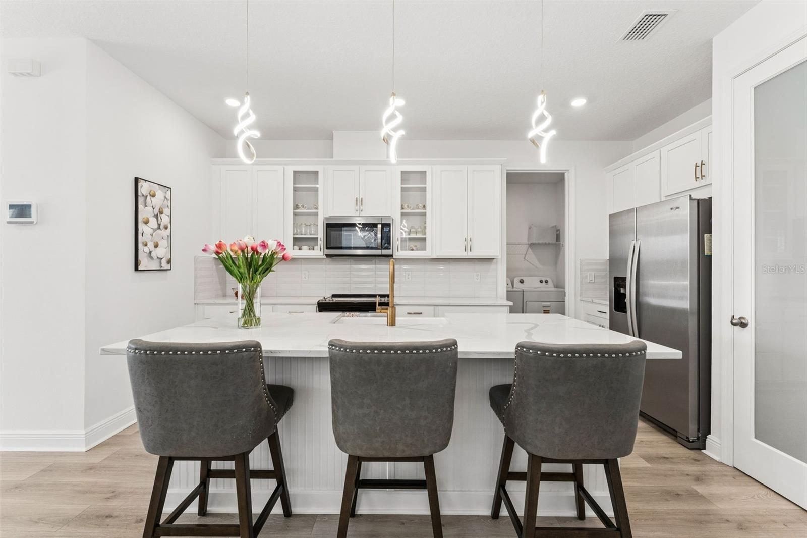 Image 7 of 37 For 1952 Sunshine Peak Drive