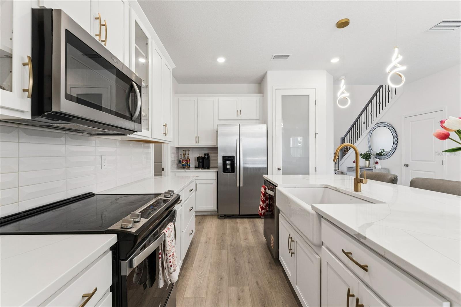 Image 8 of 37 For 1952 Sunshine Peak Drive