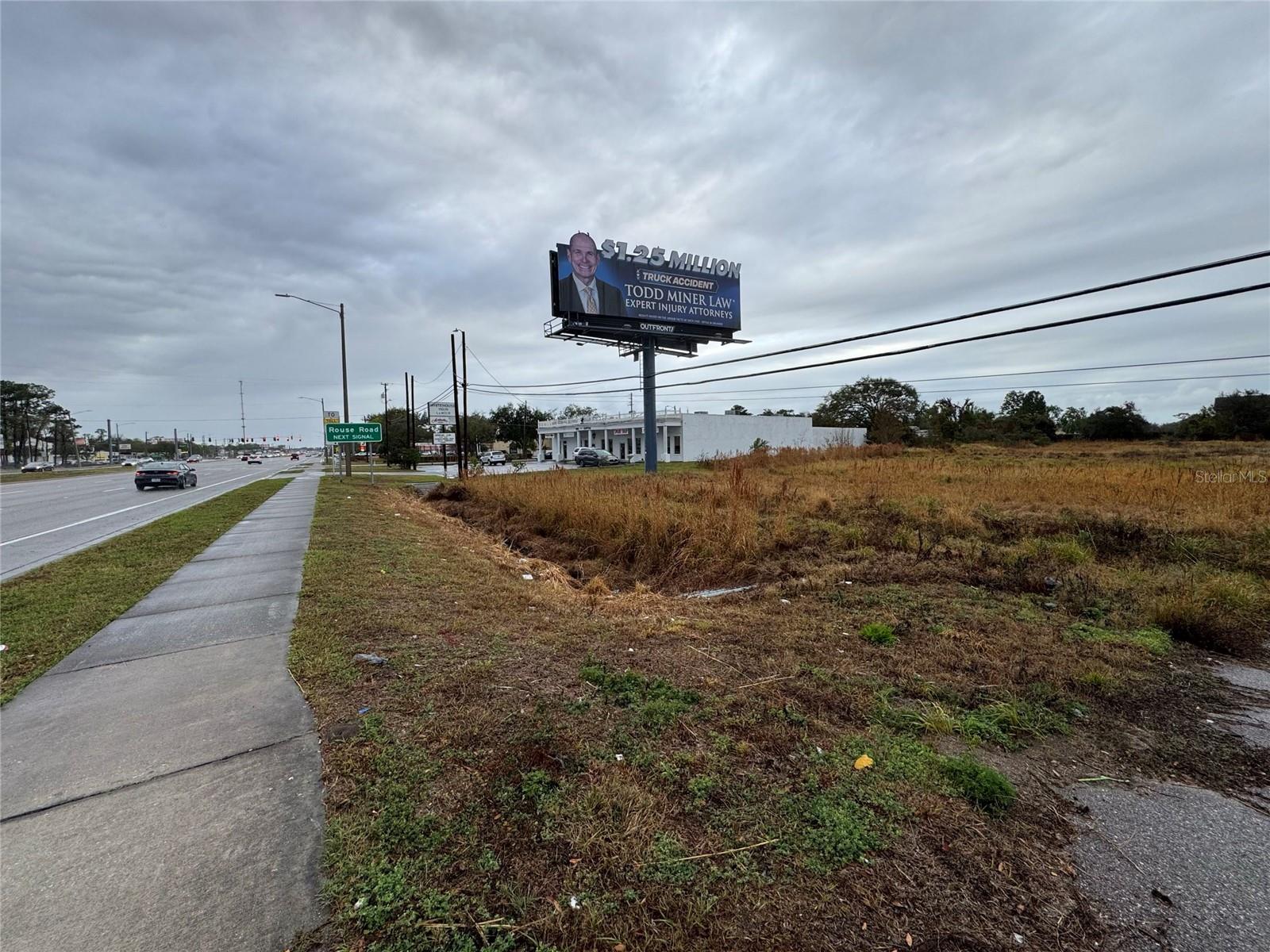 Image 3 of 4 For 11065 Colonial Drive