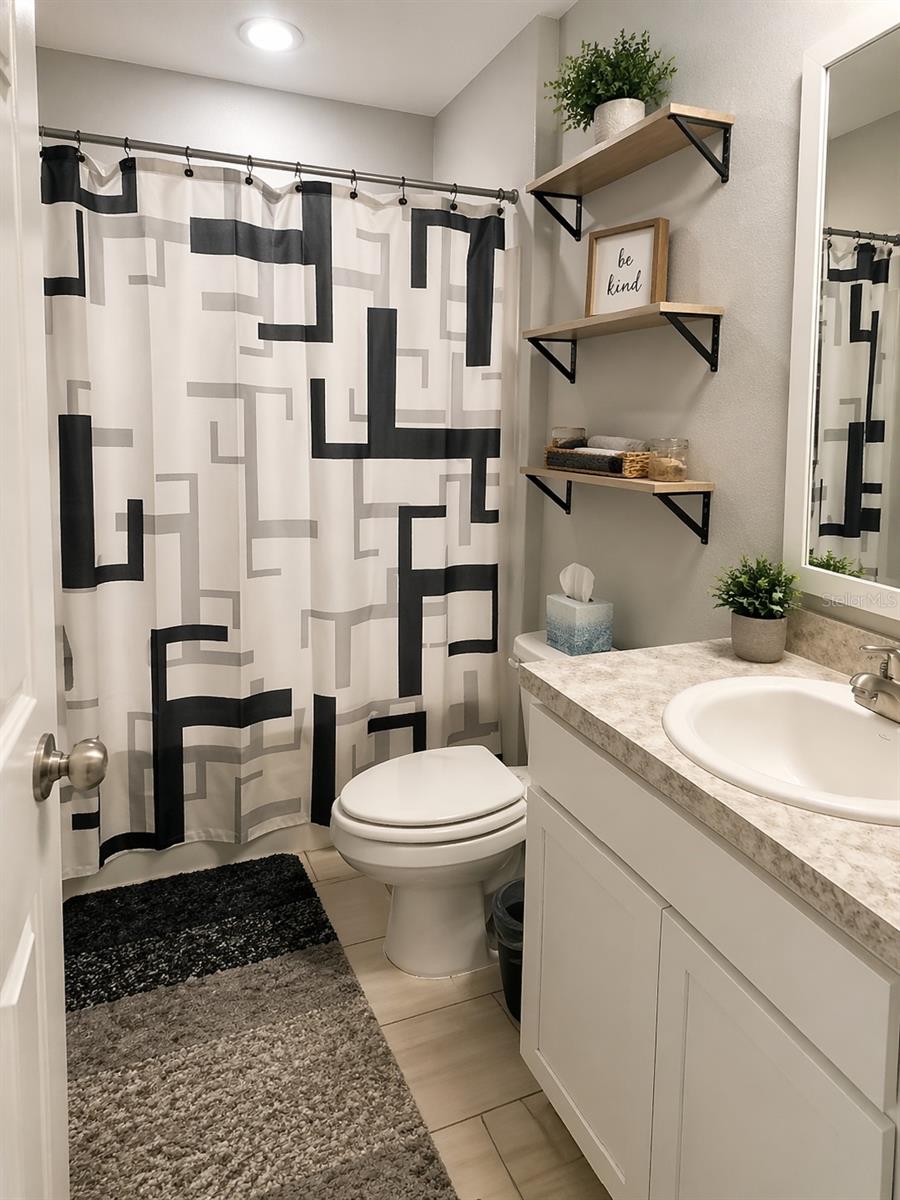 Image 11 of 20 For 2123 6th Avenue