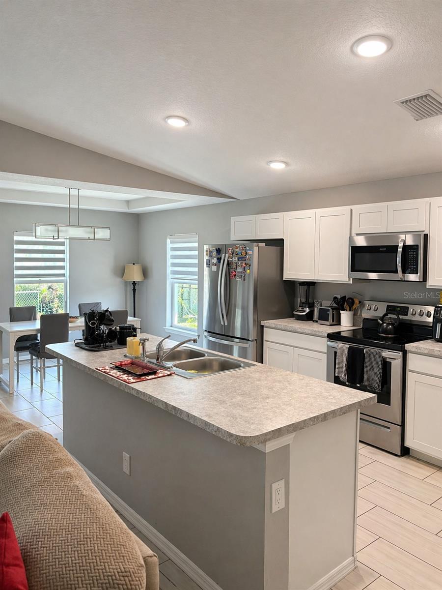 Image 4 of 20 For 2123 6th Avenue