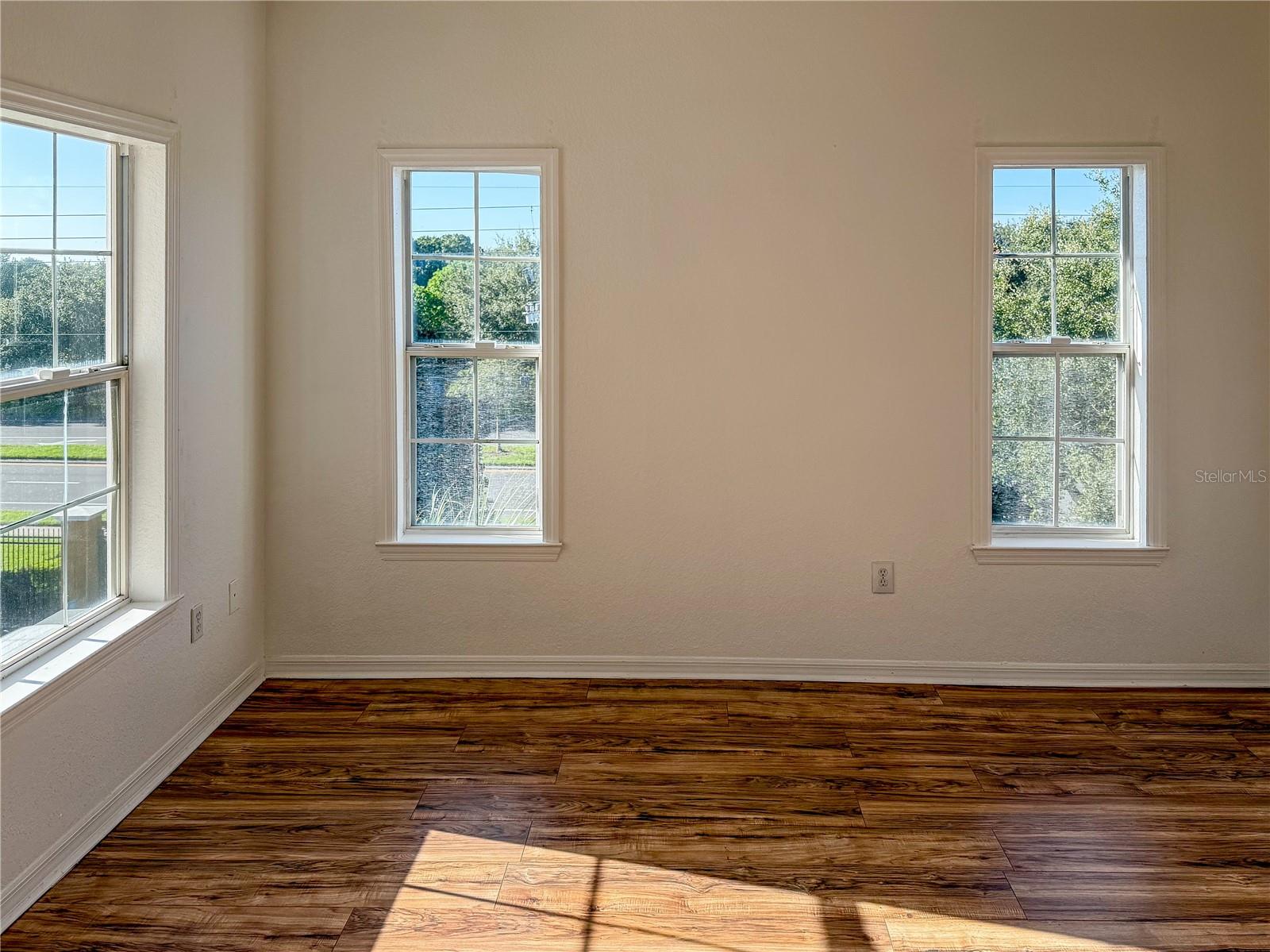 Image 16 of 30 For 3707 Conroy Road 1731