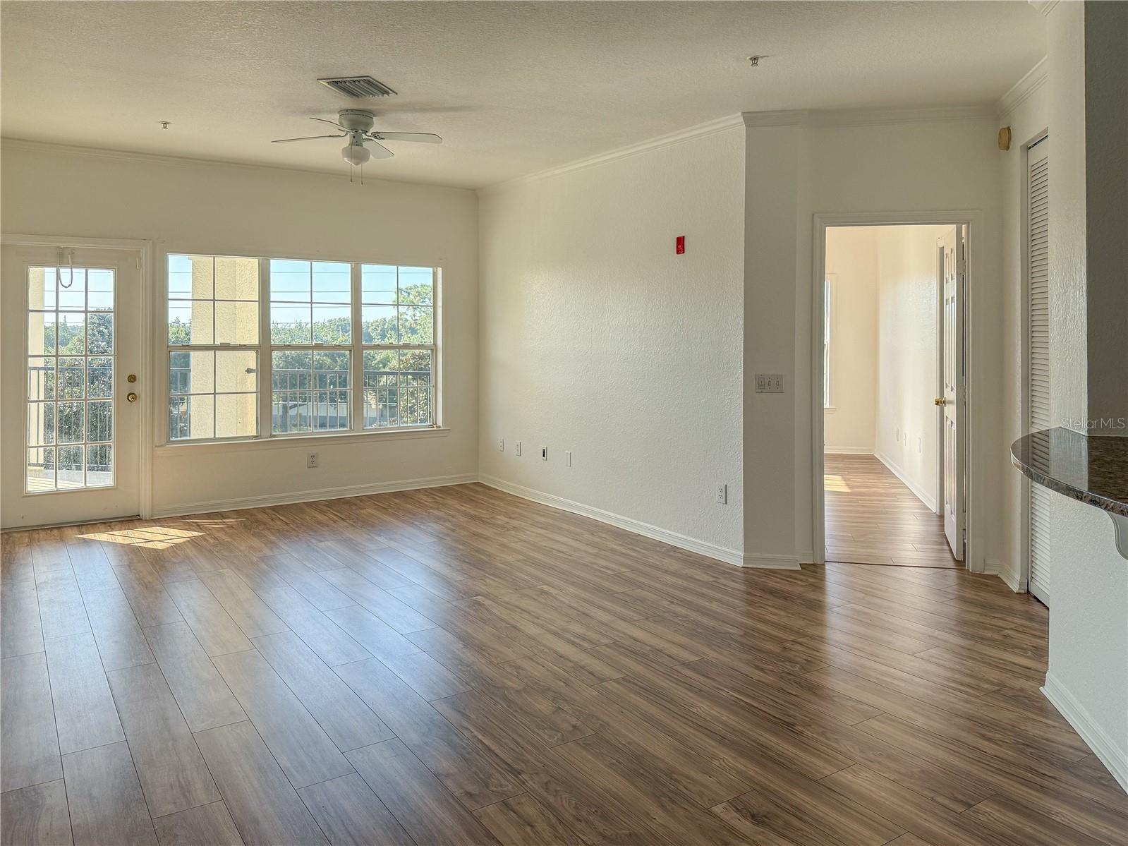 Image 4 of 30 For 3707 Conroy Road 1731