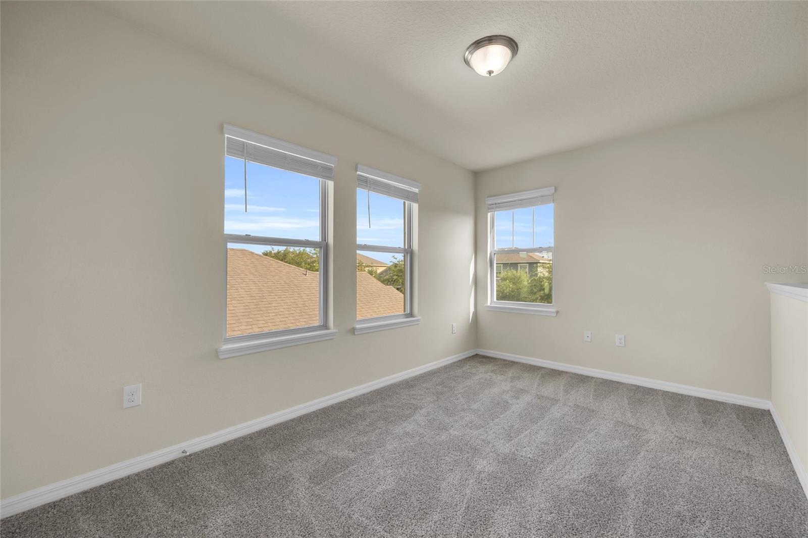 Image 17 of 37 For 16749 Harper Cove Drive