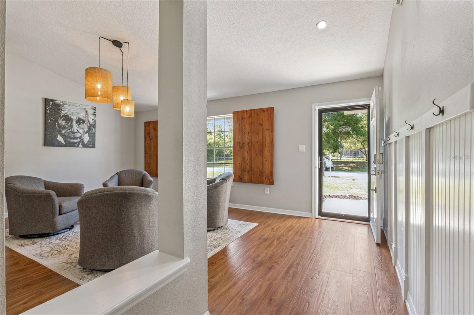 Image 5 of 28 For 1321 Fawn Avenue