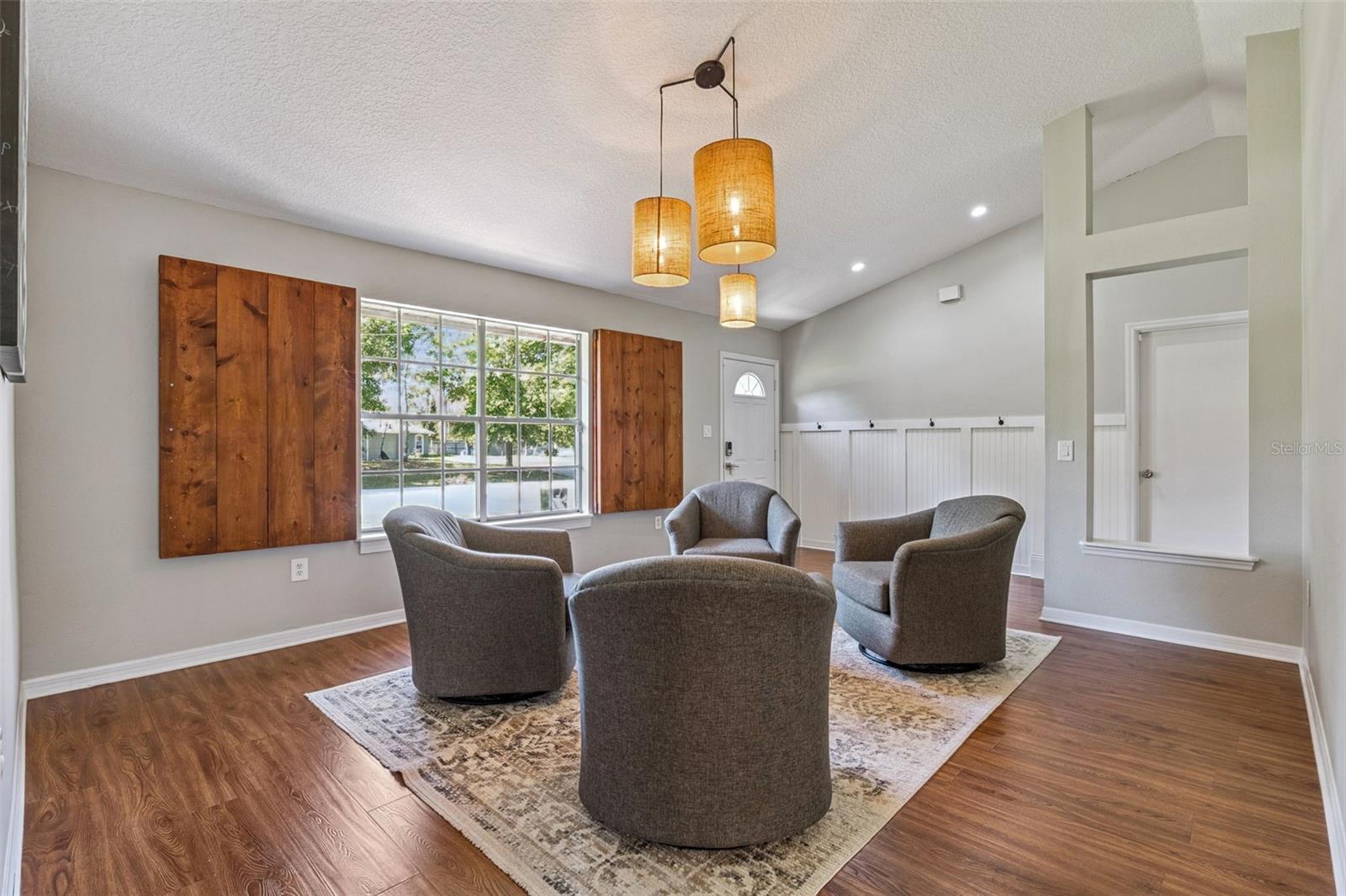 Image 7 of 28 For 1321 Fawn Avenue