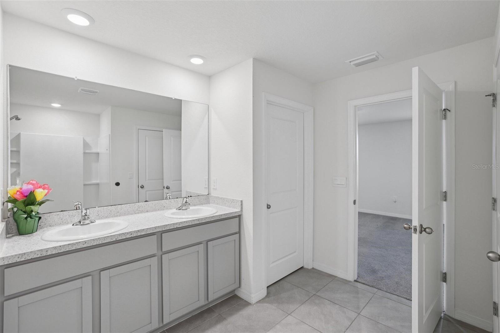 Image 25 of 44 For 7530 Broad Pointe Drive