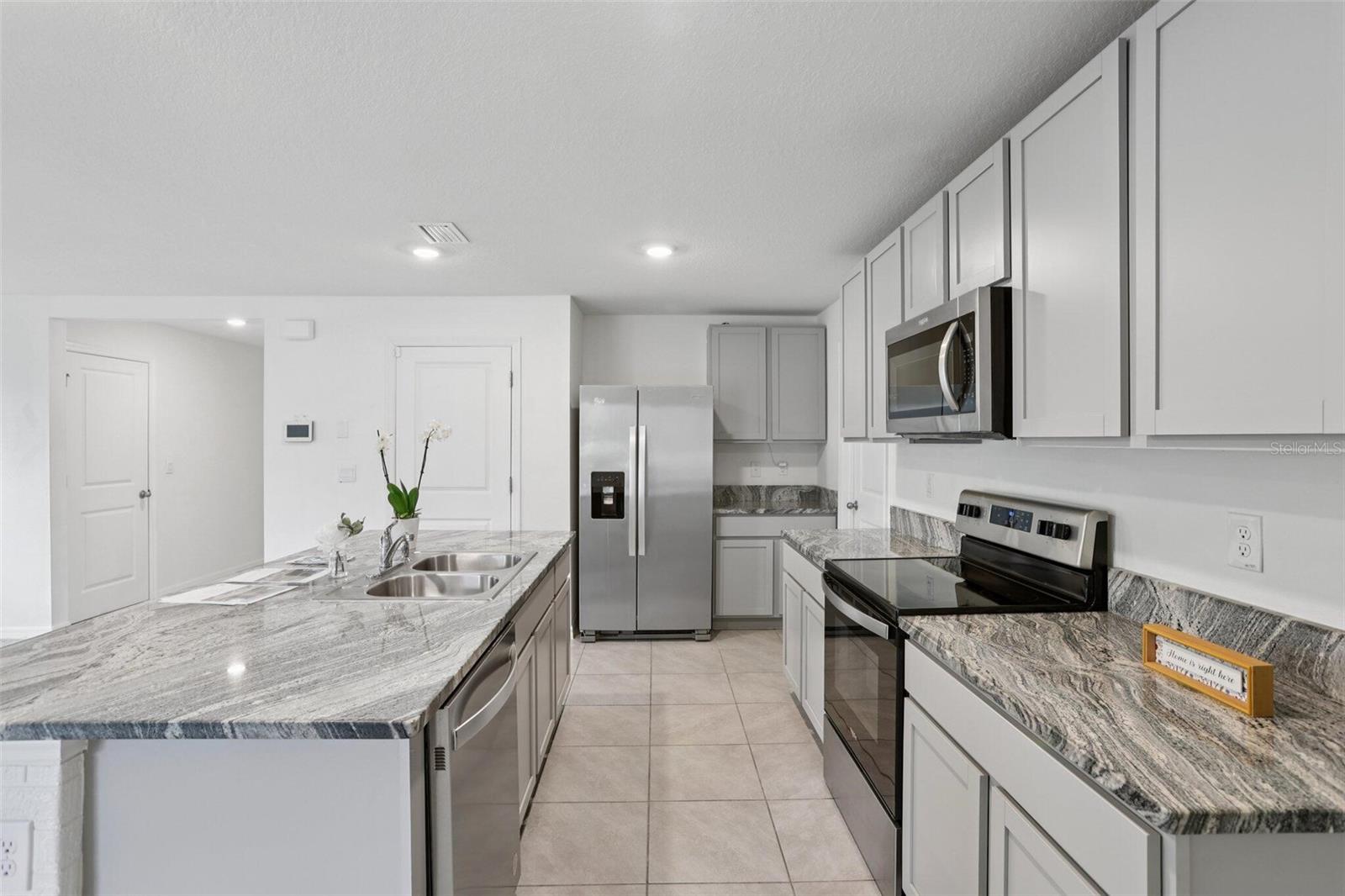 Image 4 of 44 For 7530 Broad Pointe Drive